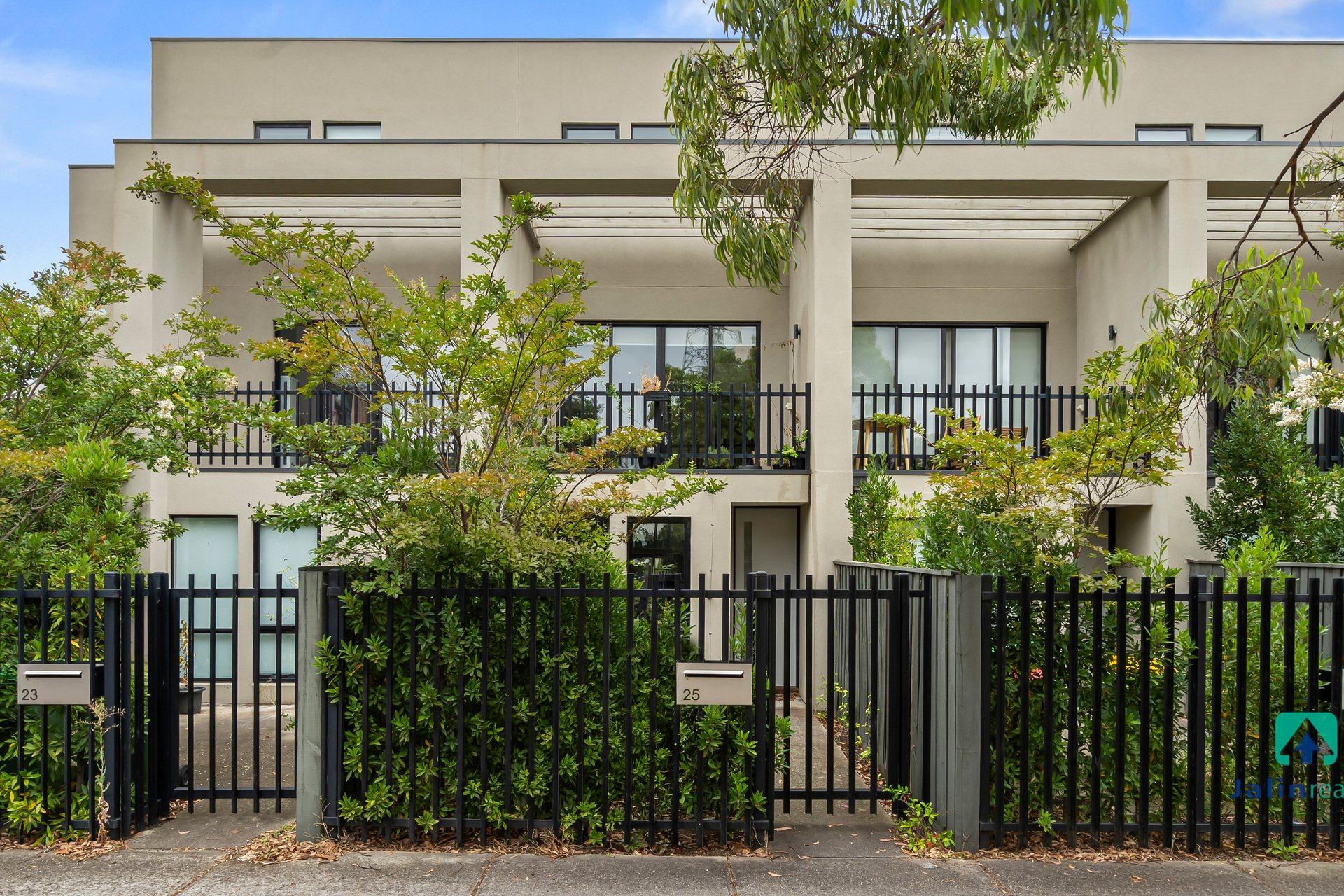 25 ULMARA PARKWAY, Maidstone VIC 3012 - Image 1