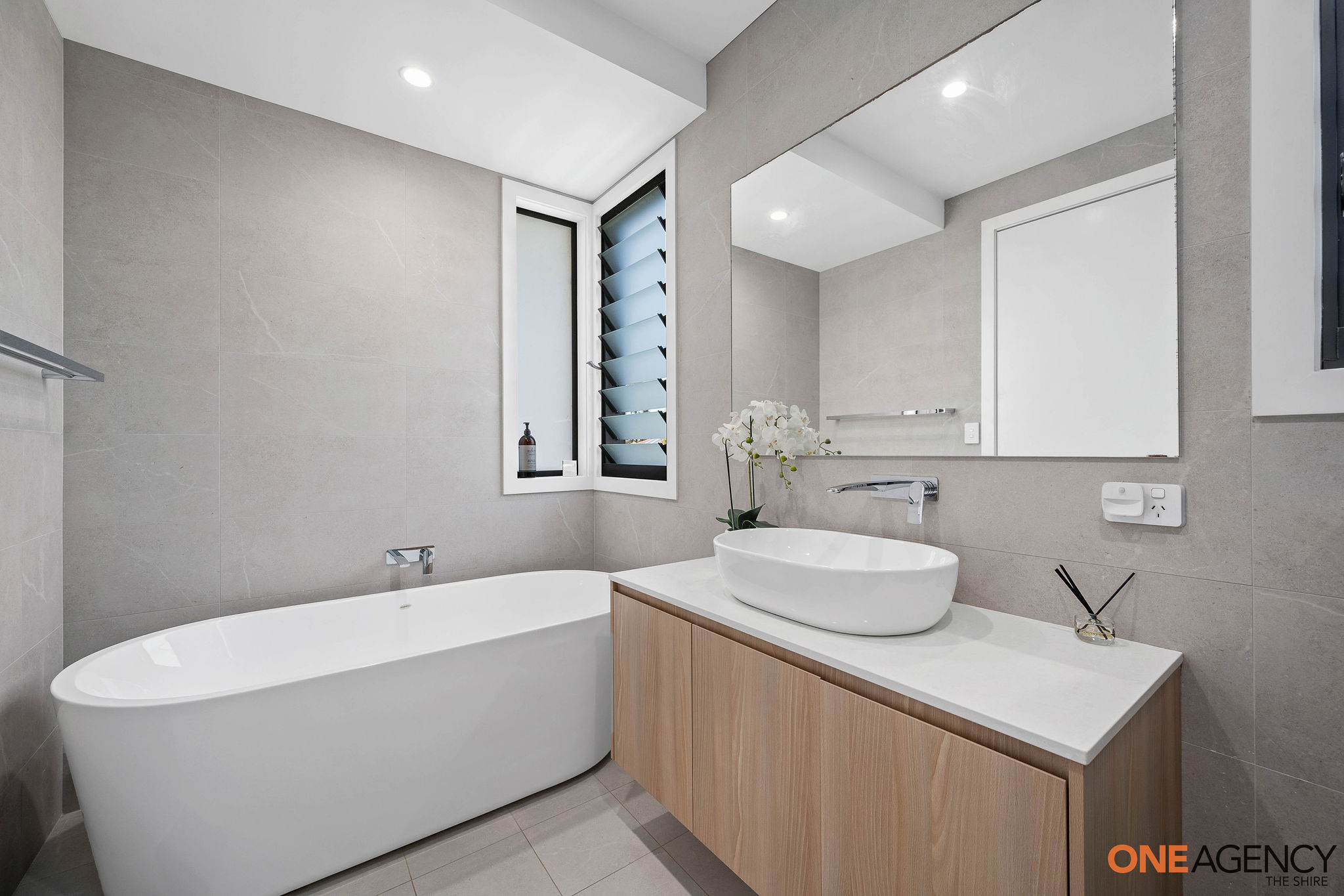 4-bedroom unit at 123 Picnic Point Road, Picnic Point, NSW 2213, Canterbury-Bankstown, New South Wales