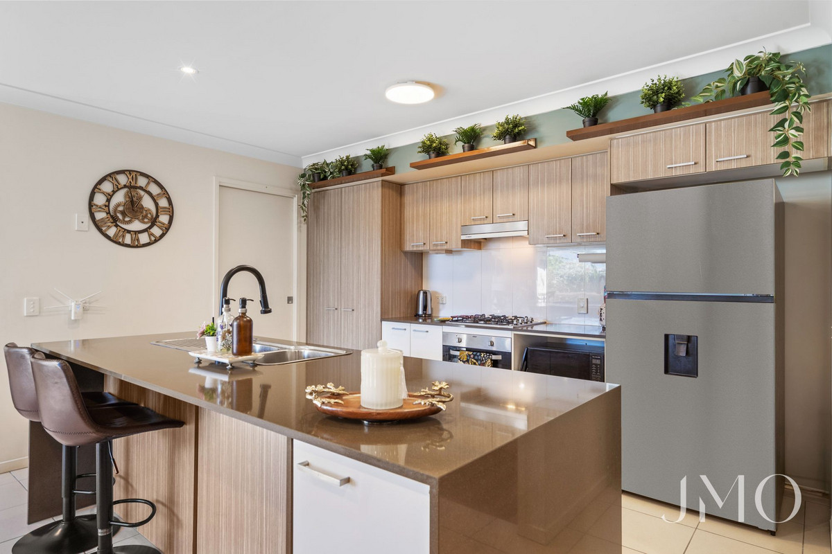 116 BROOKSIDE CIRCUIT, Ormeau QLD 4208 - Image 2