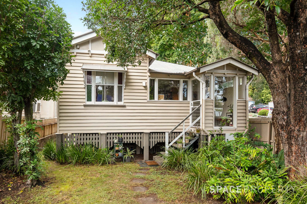 1 FERNBERG ROAD, Paddington QLD 4064 - Image 1