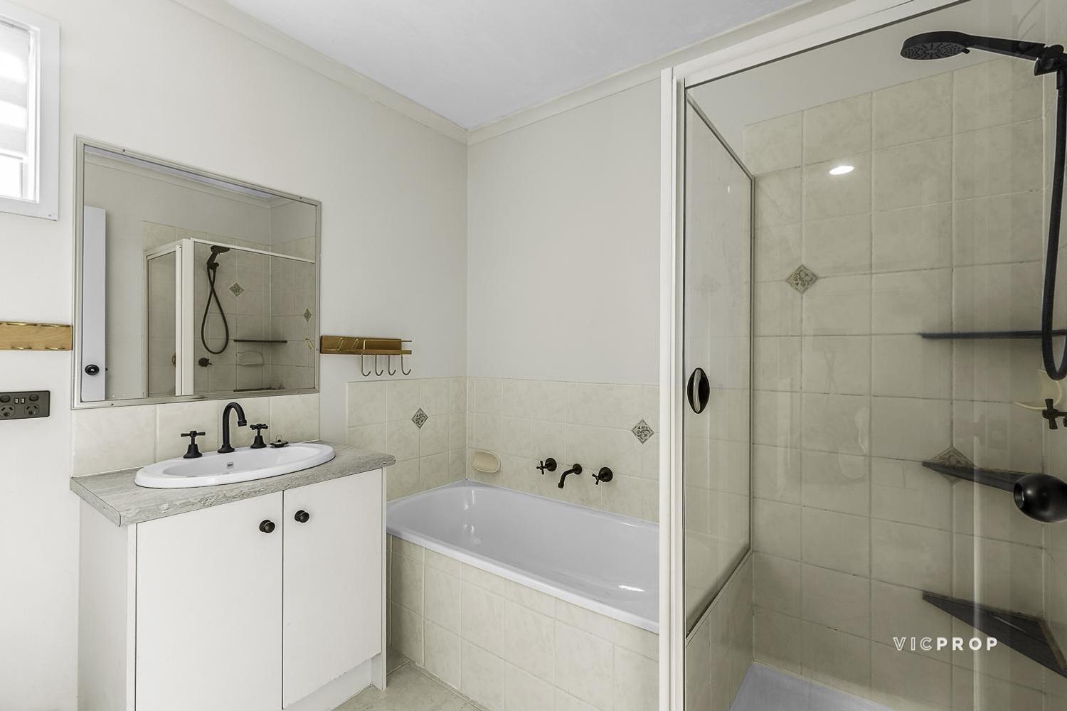 2-bedroom house at 17 Killerton Crescent, Heidelberg West, VIC 3081, Banyule, Victoria