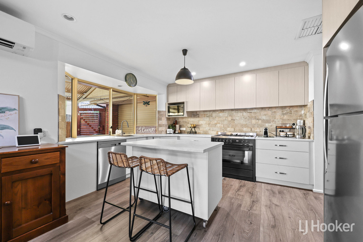 10 Lachlan Drive, Craigmore, SA 5114 - Image 8