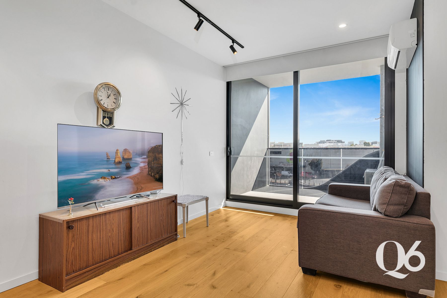 306B/8 Falcon Court, Footscray, Vic, 3011 - Image 3