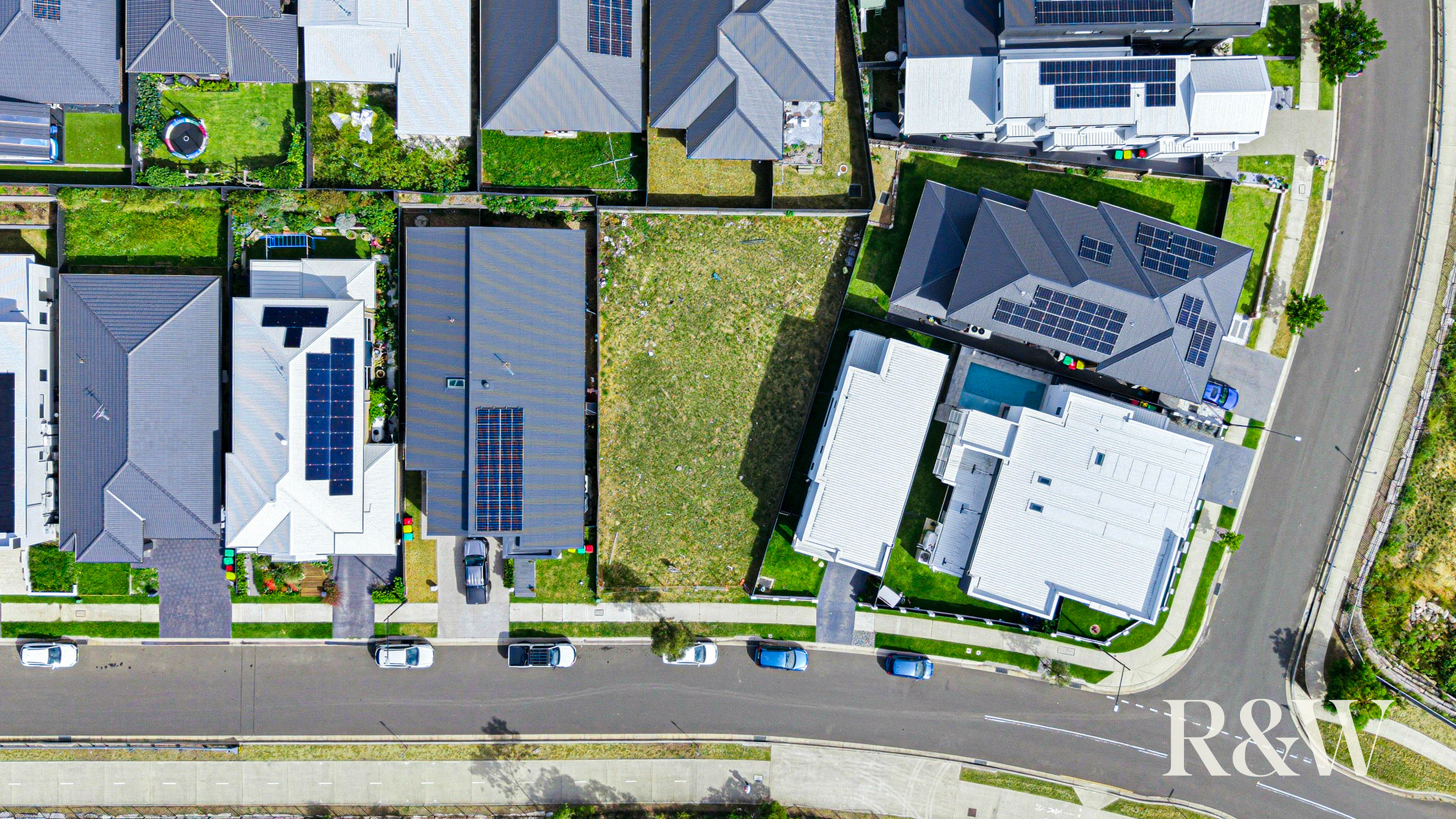 1-bedroom unit at 4 Fieldhouse Circuit, Campbelltown, NSW 2560, Campbelltown (Nsw), New South Wales