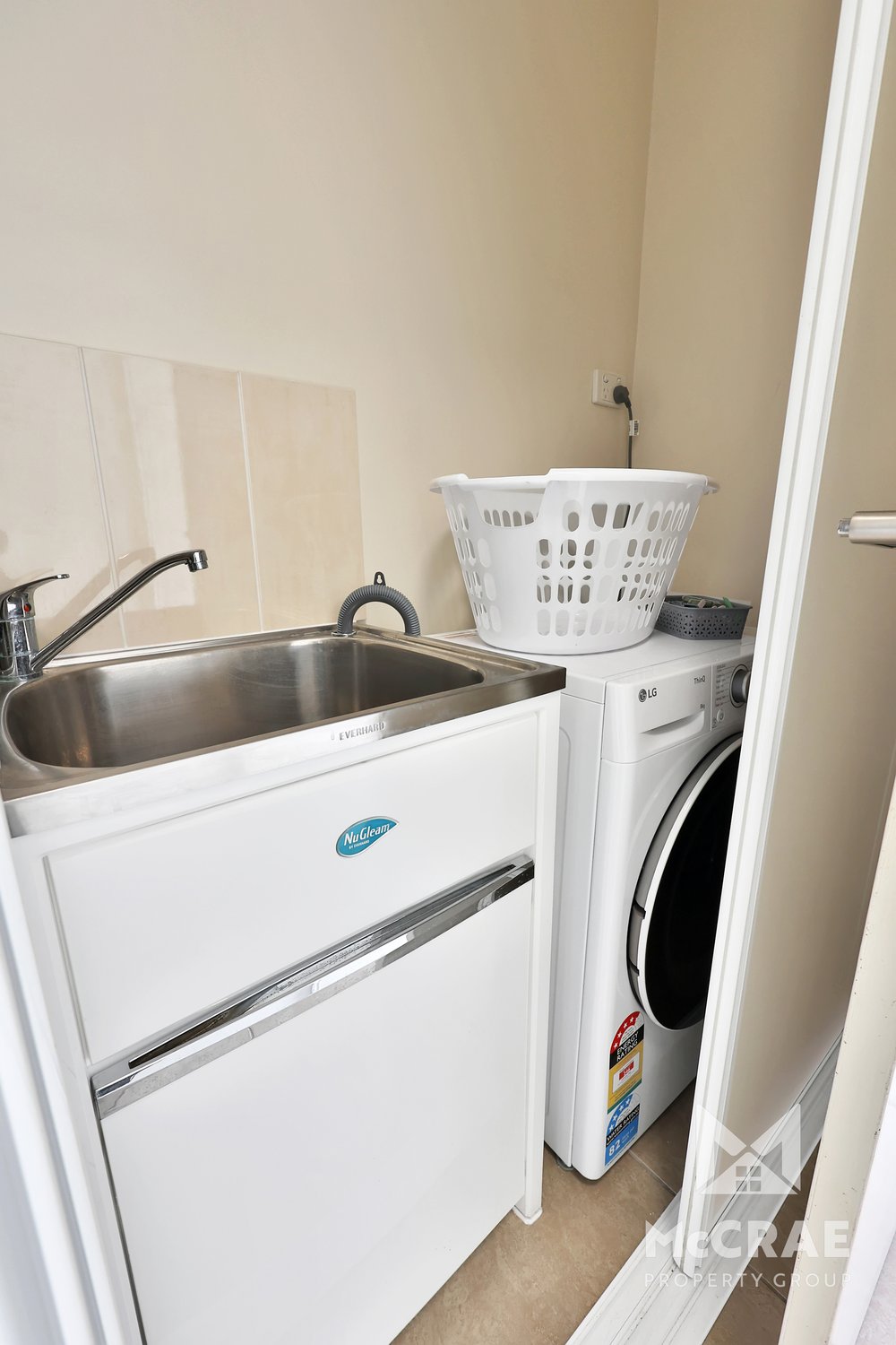 1-bedroom unit at 47 Horseshoe Bay Road, Bowen, QLD 4805, Whitsunday, Queensland
