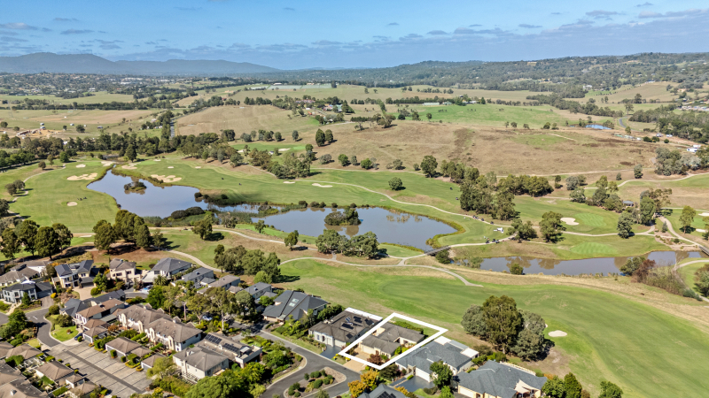 21 ST JOHN CIRCLE, Chirnside Park VIC 3116 - Image 2