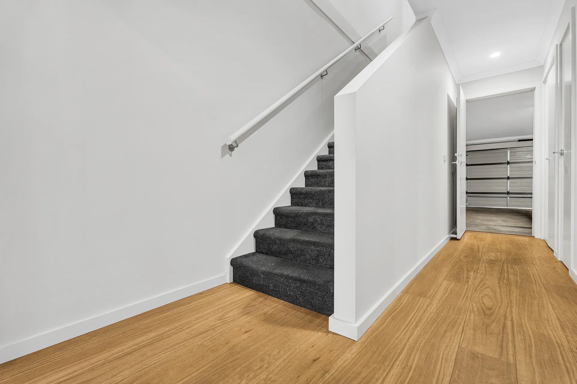 41 Creekview Way, Cranbourne West, VIC 3977 - Image 9