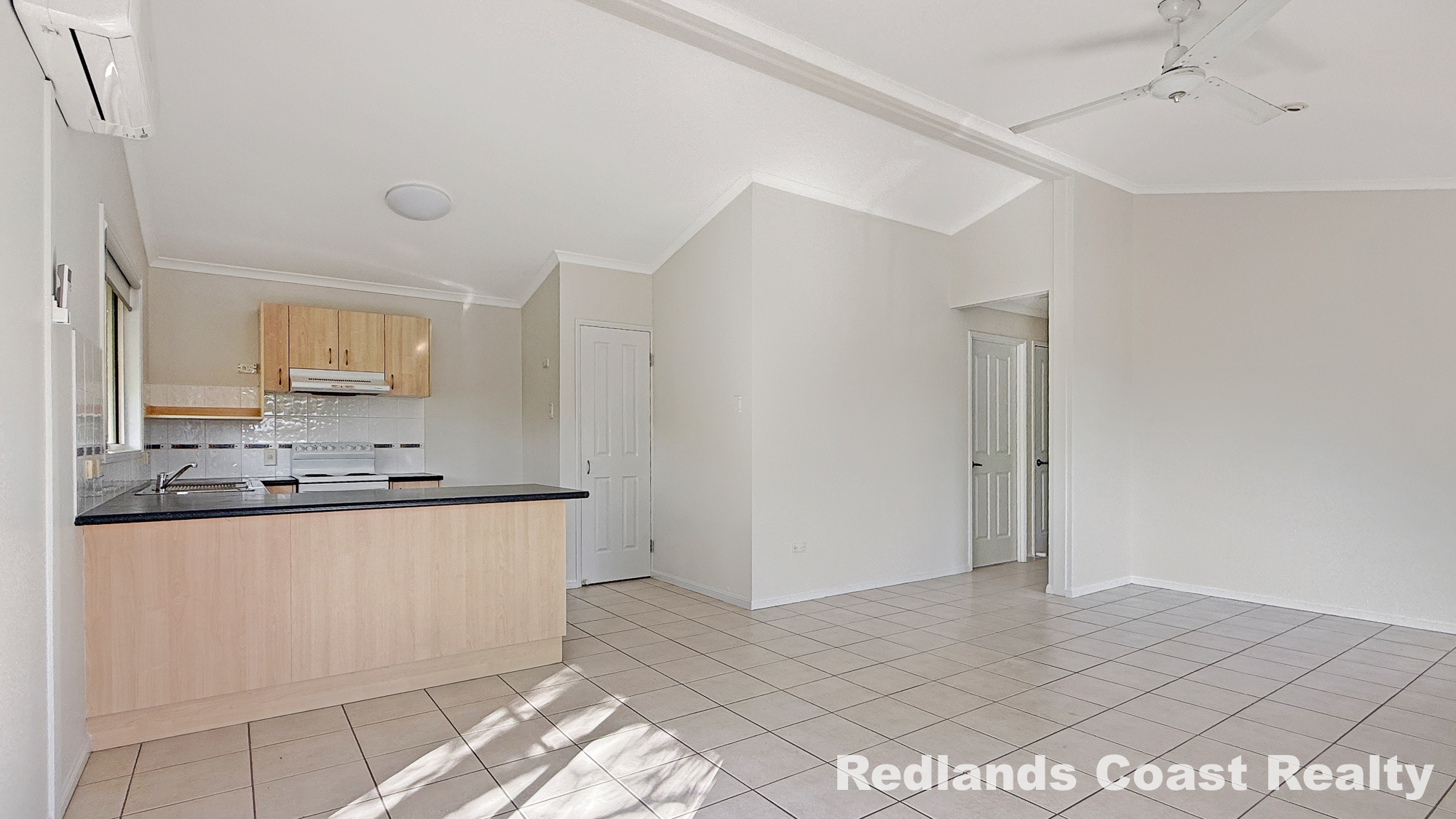 12 Guthrie Street, Russell Island, QLD 4184 - Image 5