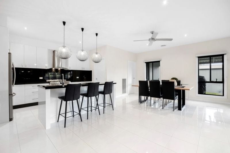 53 PARKSIDE DRIVE, Moe VIC 3825 - Image 2