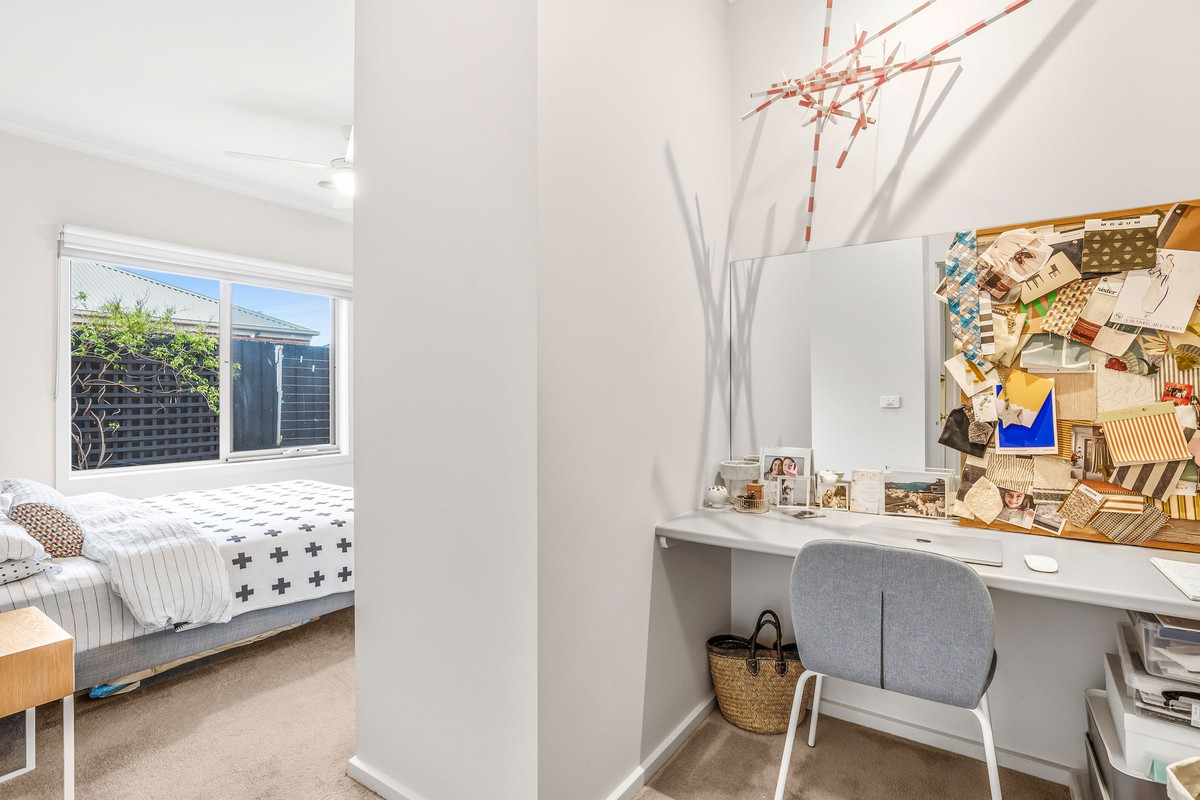 3-bedroom unit at 2/2 Fairbrae Avenue, Belmont, VIC 3216, Greater Geelong, Victoria