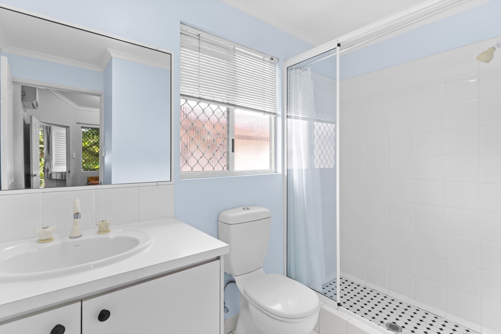 8/67-71 Digger Street, Cairns North, QLD 4870 - Image 10