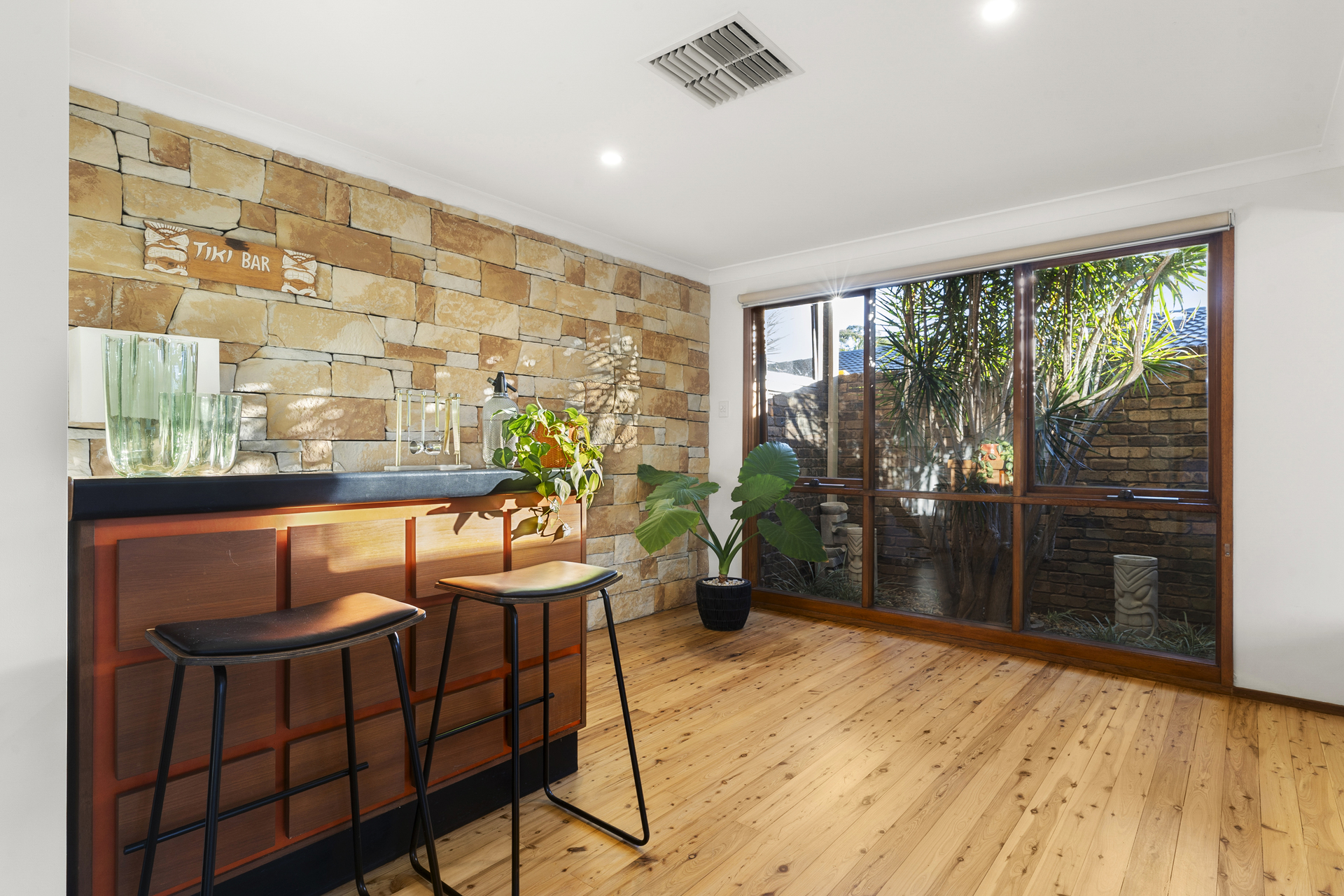 5-bedroom house at 47 Bignell Street, Illawong, NSW 2234, Sutherland, New South Wales