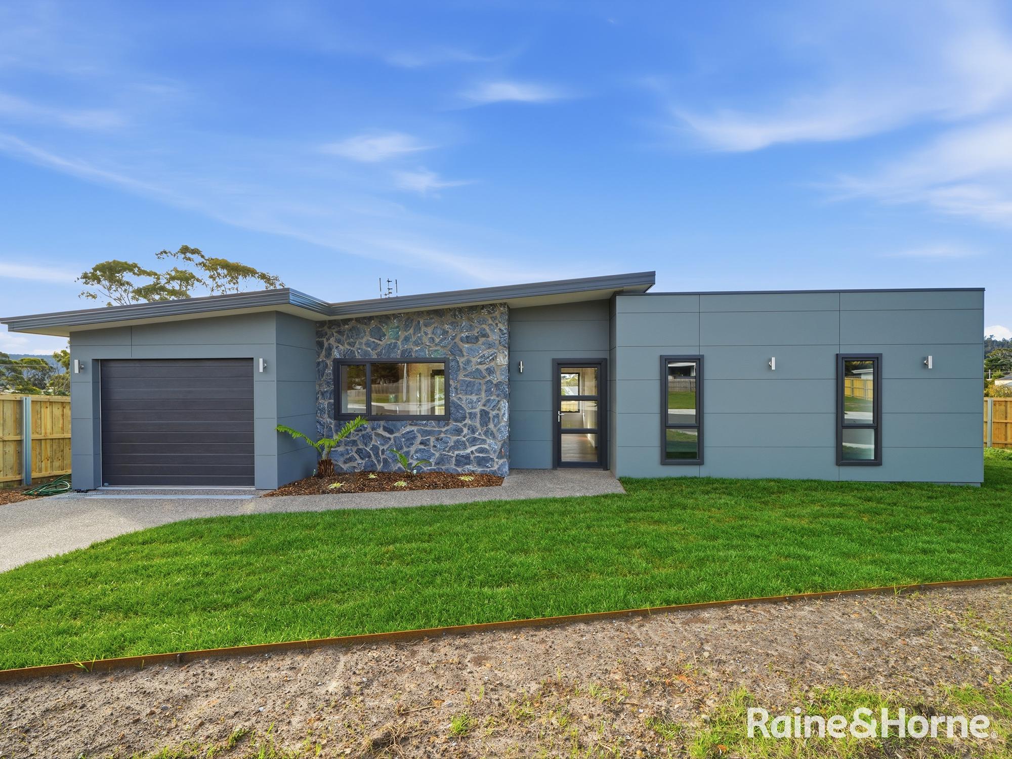 5 Drake Court, Triabunna, Tas, 7190 - Image 1