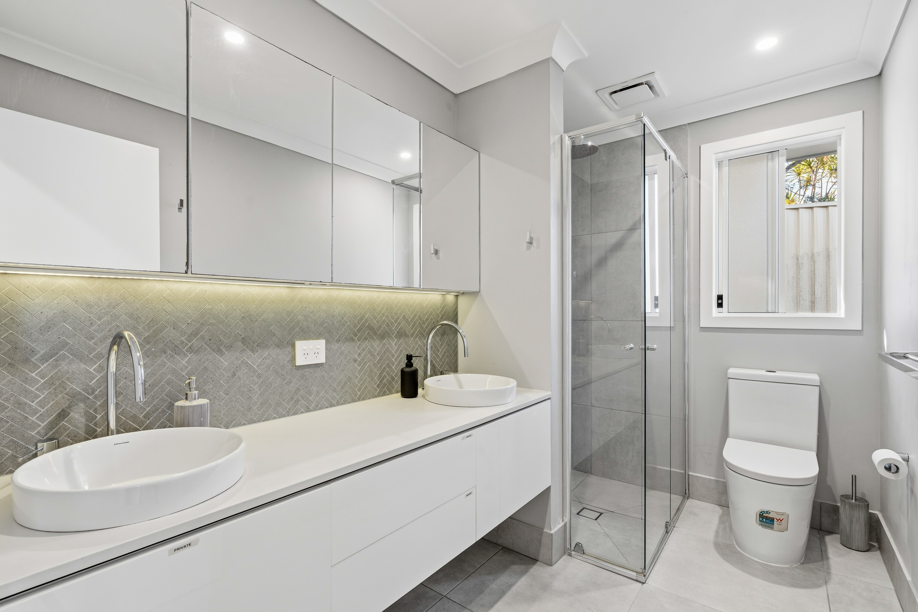 4-bedroom house at 5 Century Court, Currumbin Waters, QLD 4223, Gold Coast, Queensland