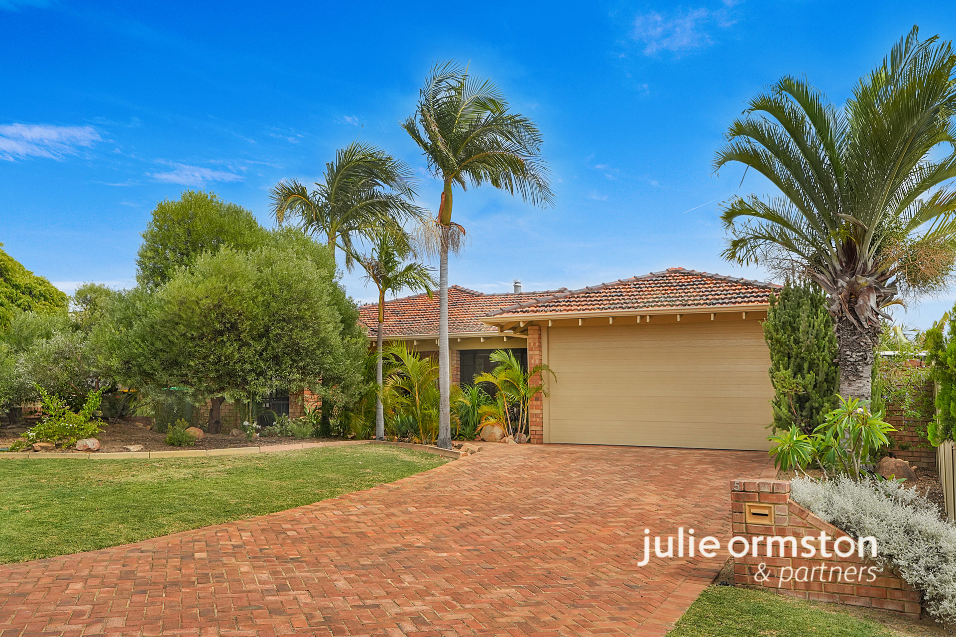 4-bedroom house at 5 Lemongrass Grove, Woodvale, WA 6026, Joondalup, Western Australia