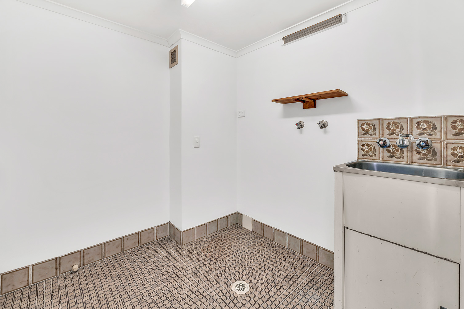 13/14 Dunlop Court, Mermaid Waters, Qld, 4218 - Image 10