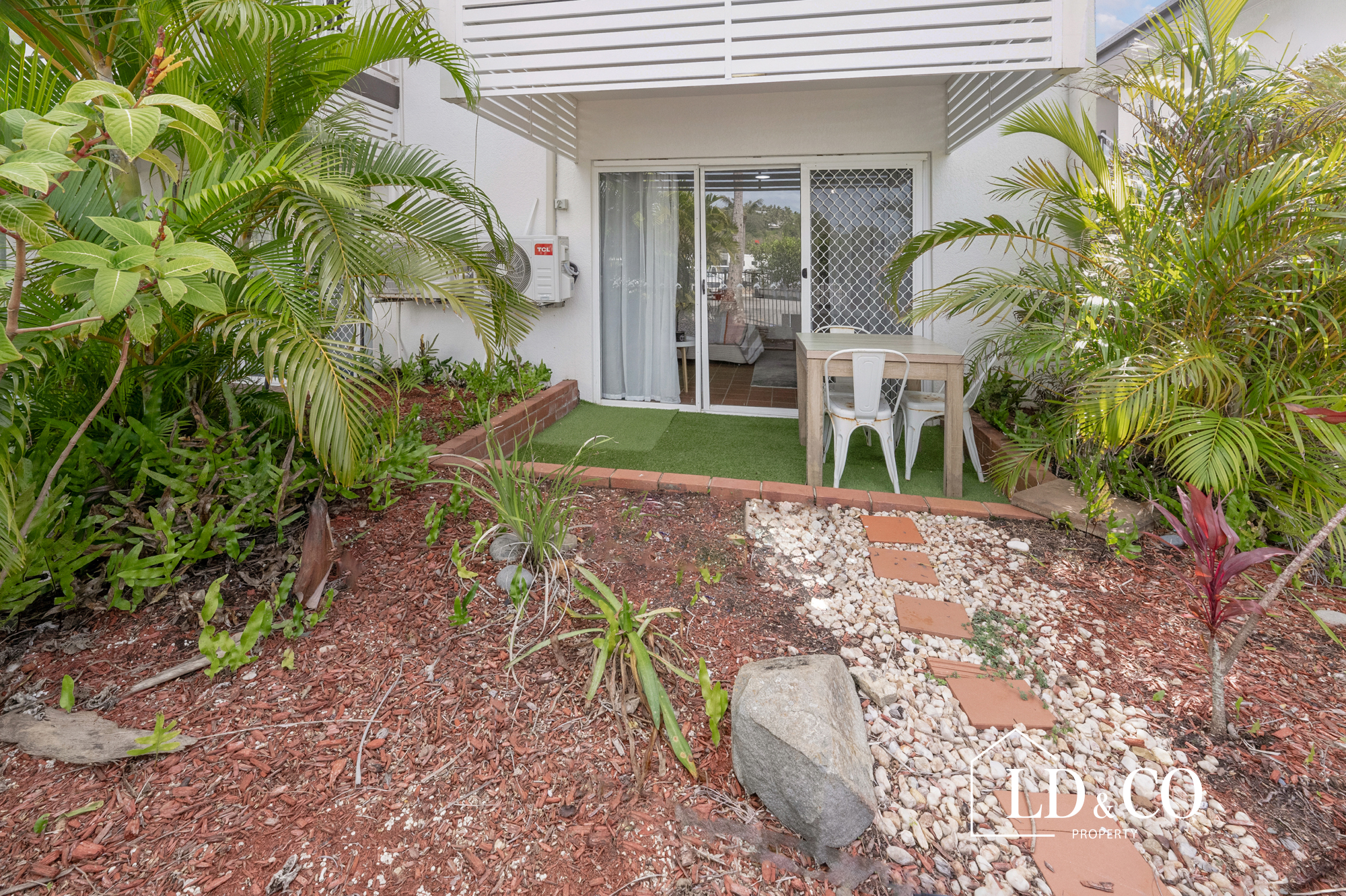 6 6 BEACH ROAD, DOLPHIN HEADS QLD 4740 - Image 10