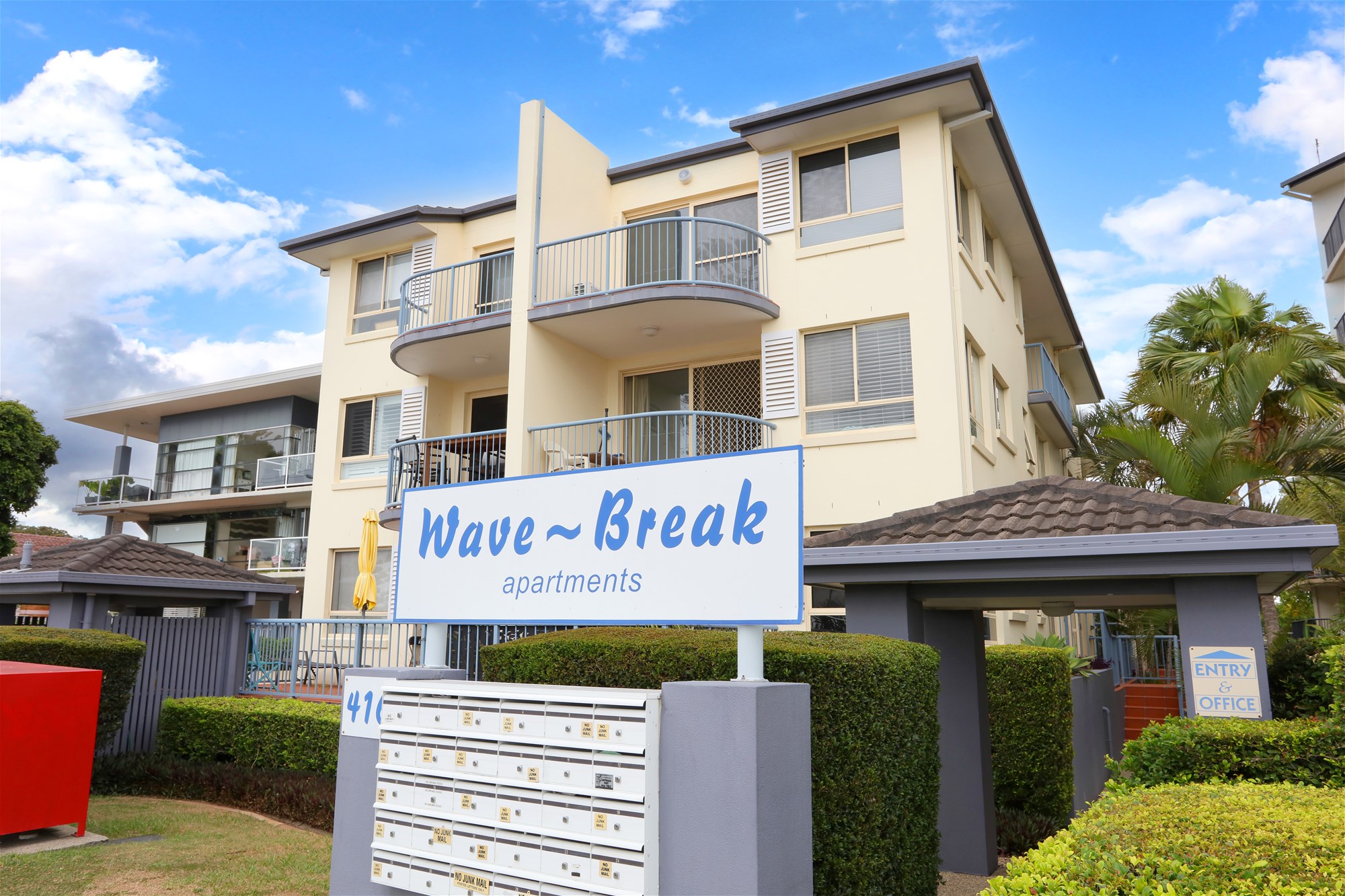 5 416 Marine Parade, Biggera Waters QLD 4216 - Image 4