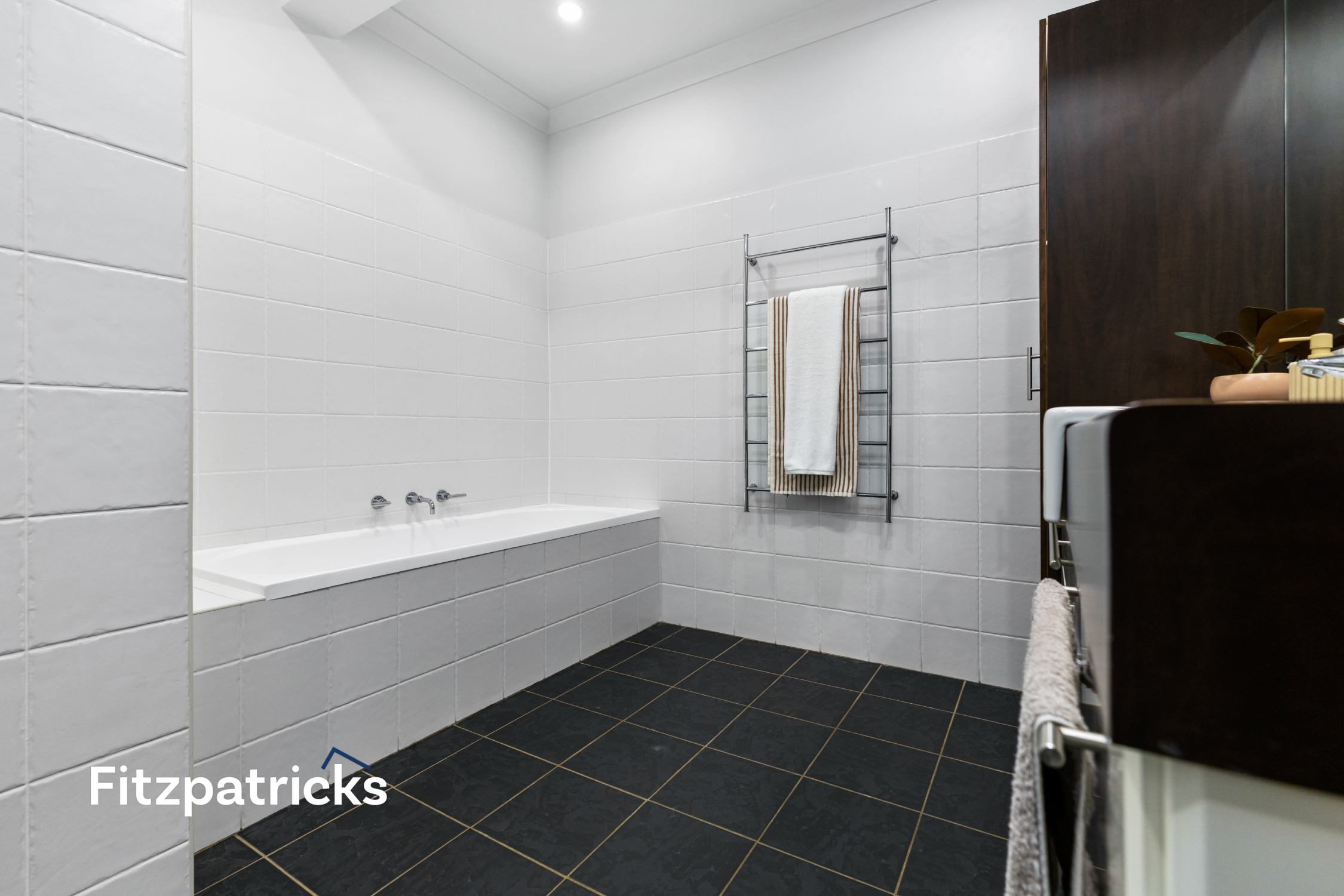 4-bedroom house at 304 Mitchell Road, Lake Albert, NSW 2650, Wagga Wagga, New South Wales