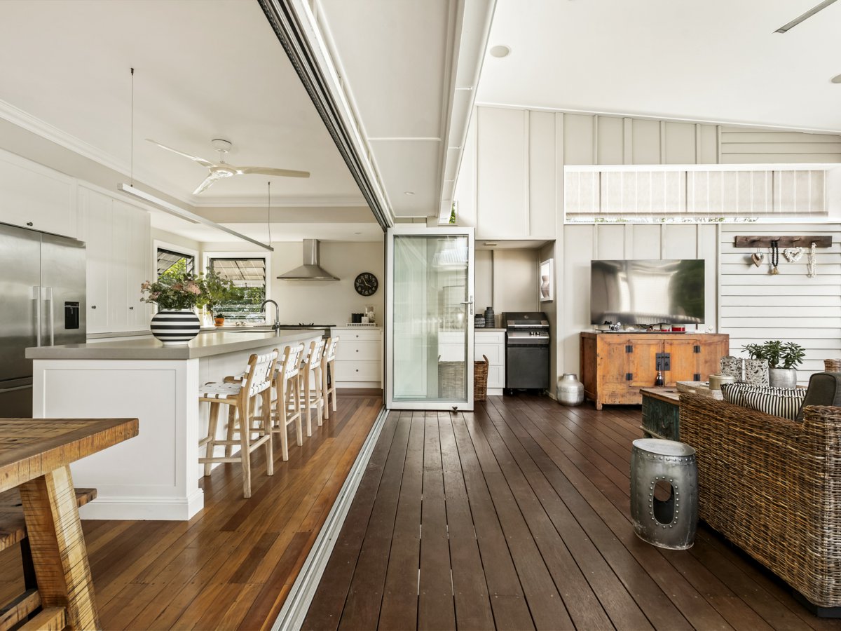 27 WYLIE STREET, Graceville QLD 4075 - Image 6