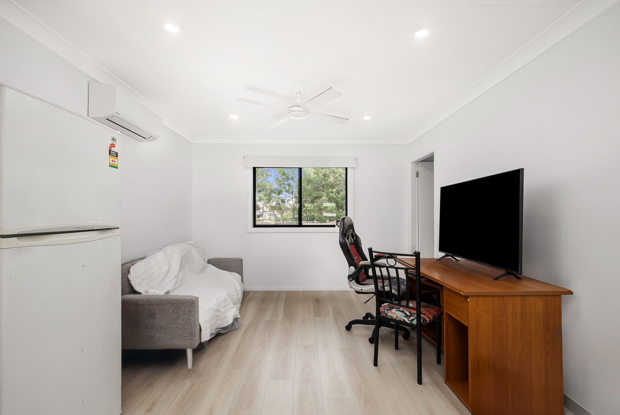 5-bedroom house at 33 CEDAR CRESCENT, North St Marys NSW 2760, Penrith, New South Wales