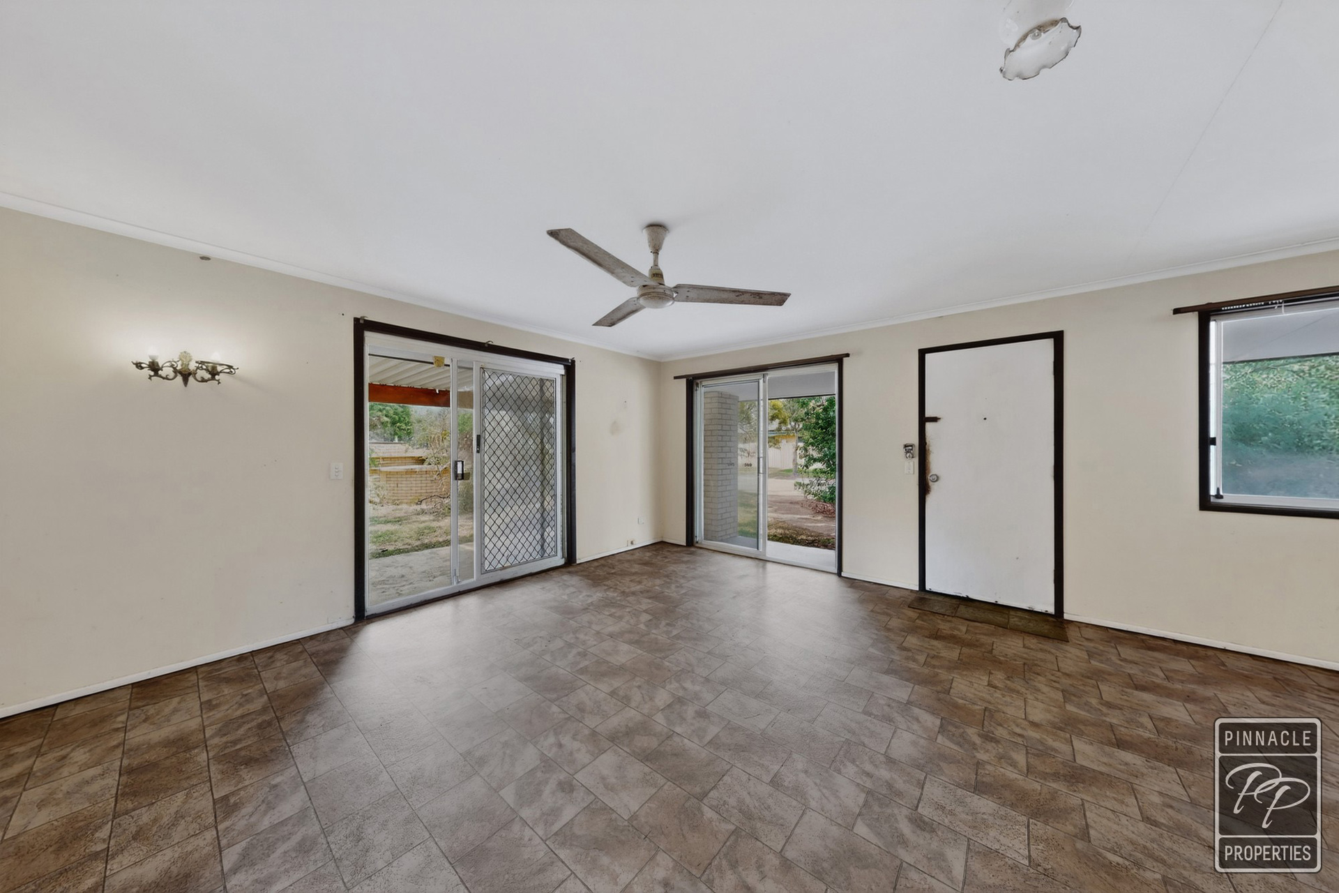 4-bedroom house at 42 Redpath Street, Wishart, QLD 4122, Brisbane, Queensland