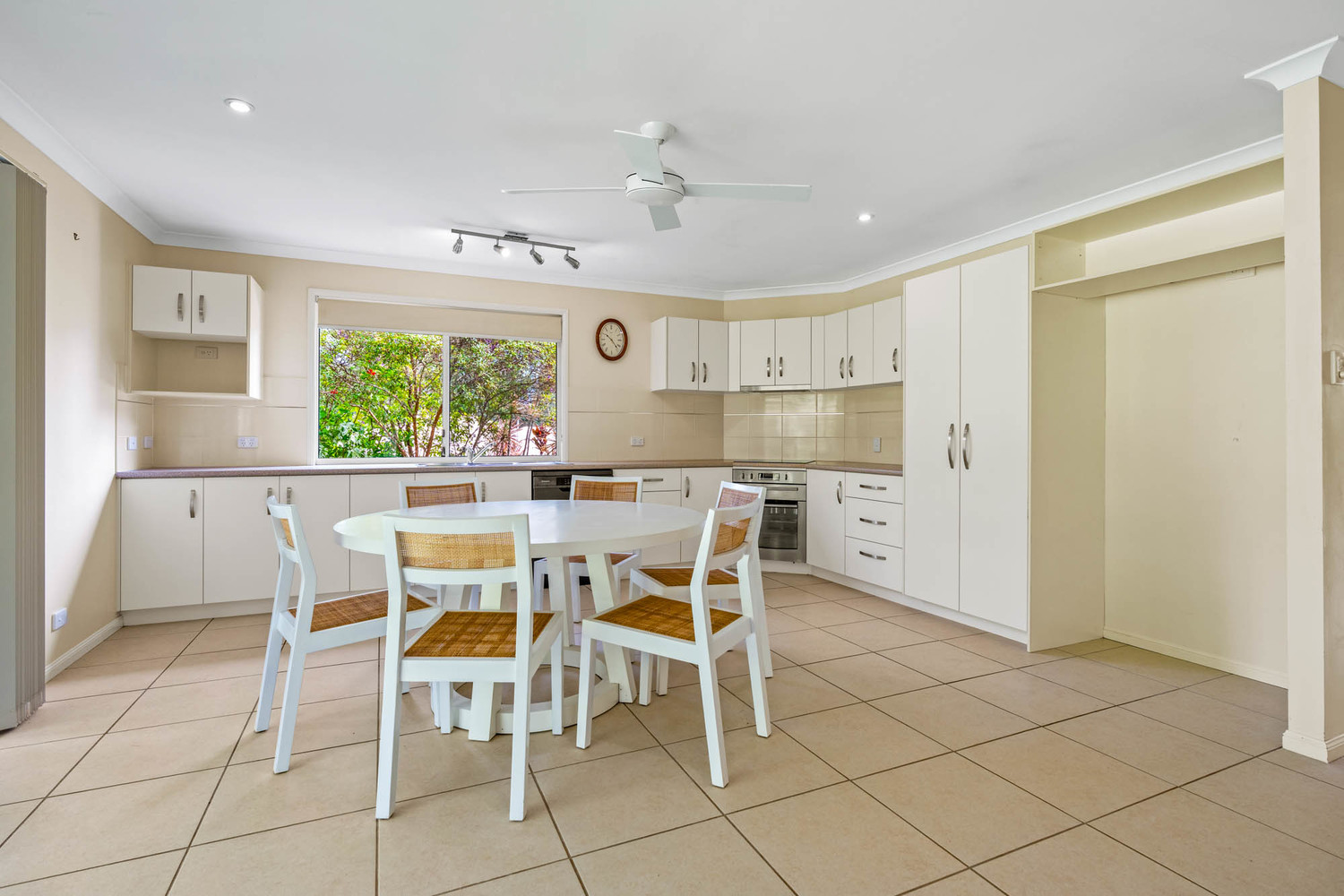 8 AQUARIUS ROAD, Russell Island QLD 4184 - Image 6