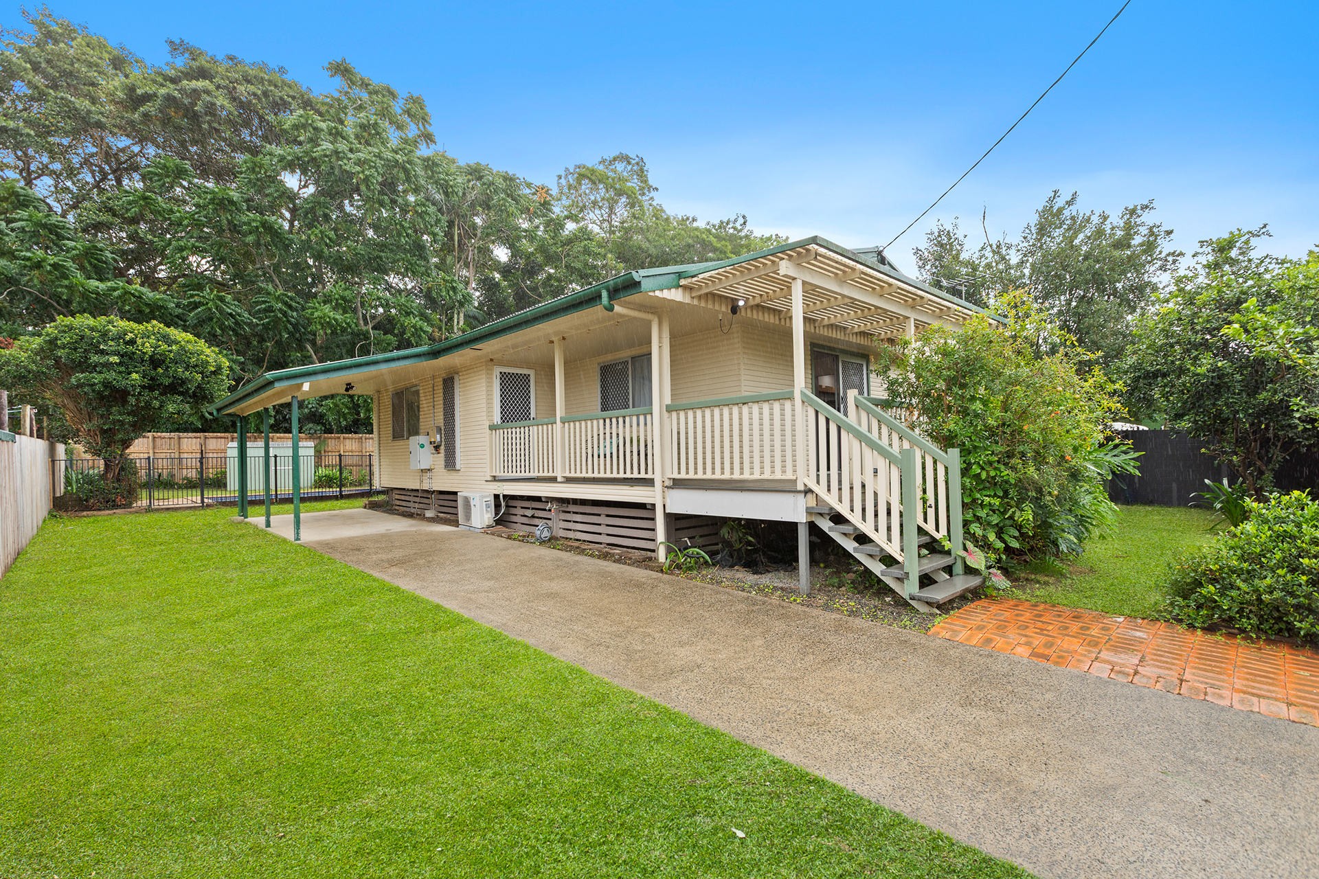 11 MOIGNARD STREET, Manoora QLD 4870 - Image 2