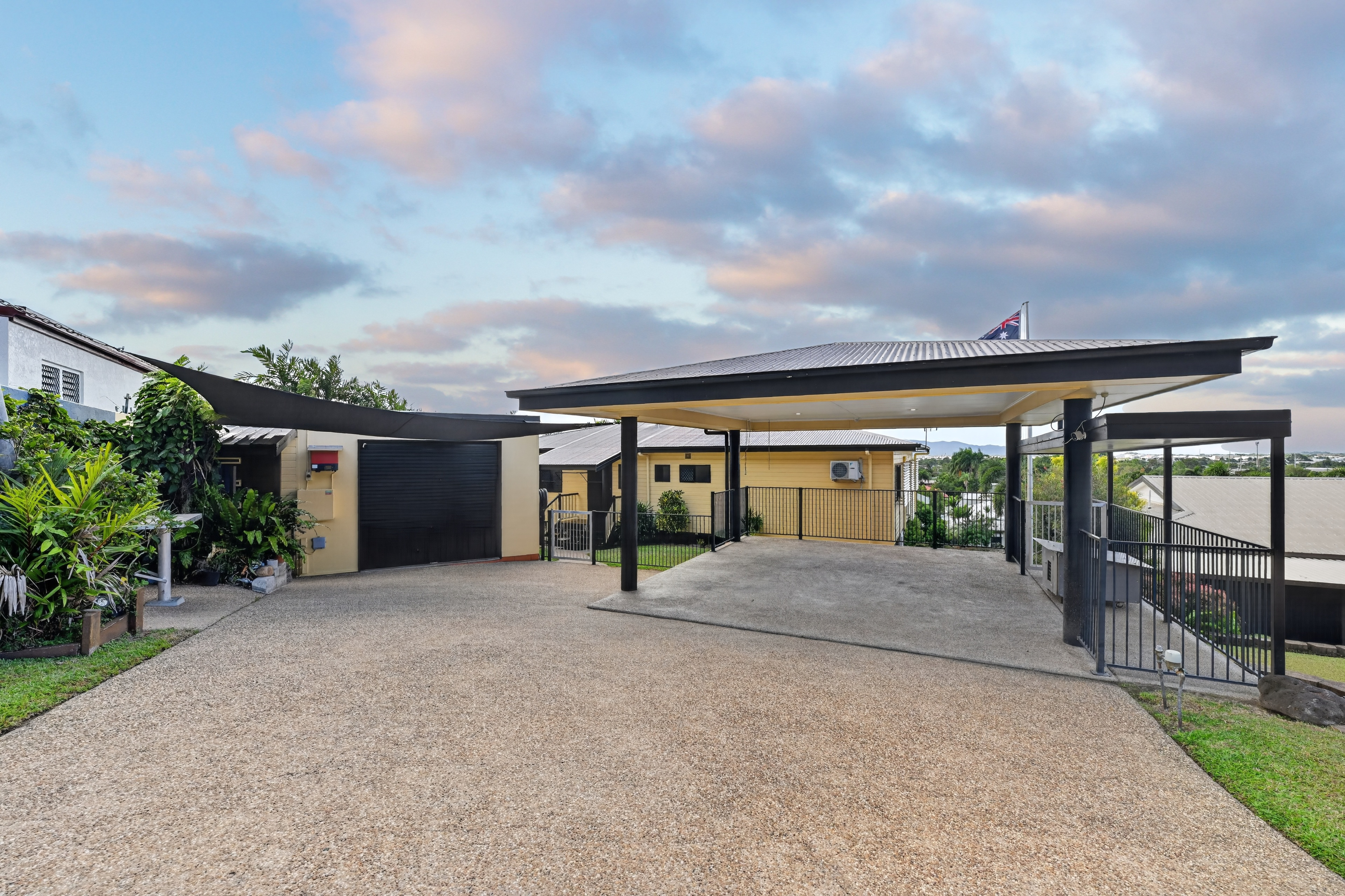 19 NETTLETON STREET, Mount Louisa QLD 4814 - Image 3