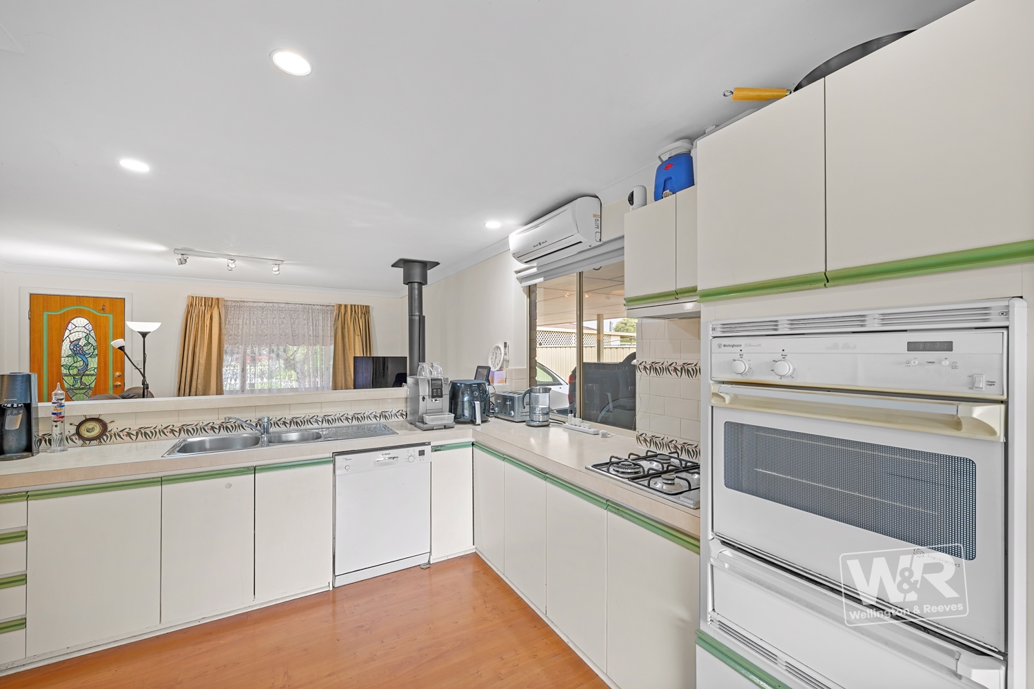 20 GRANADA CRESCENT, Orana WA 6330 - Image 6
