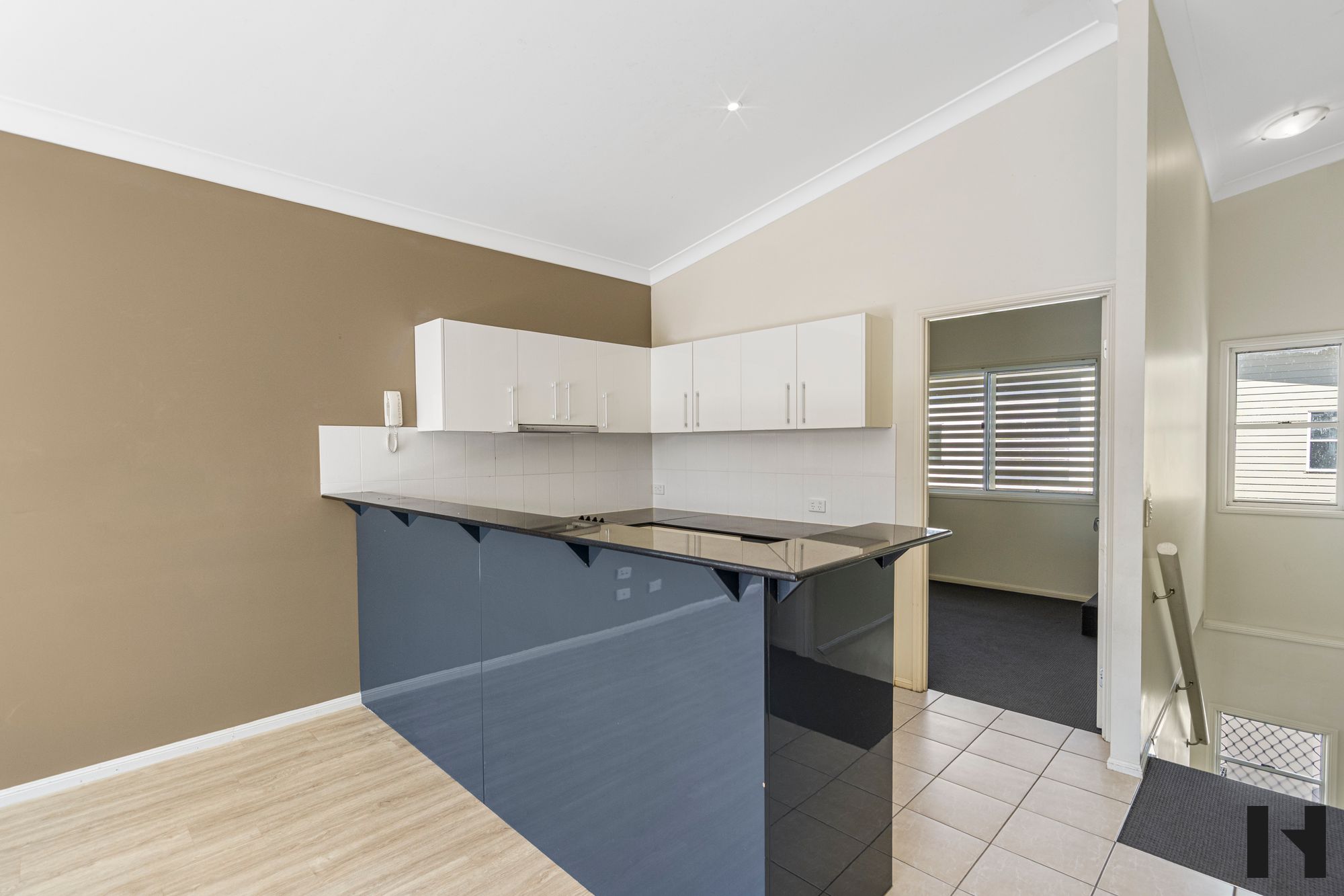 13/57-63 Mary Street, Kingston, Qld, 4114 - Image 2