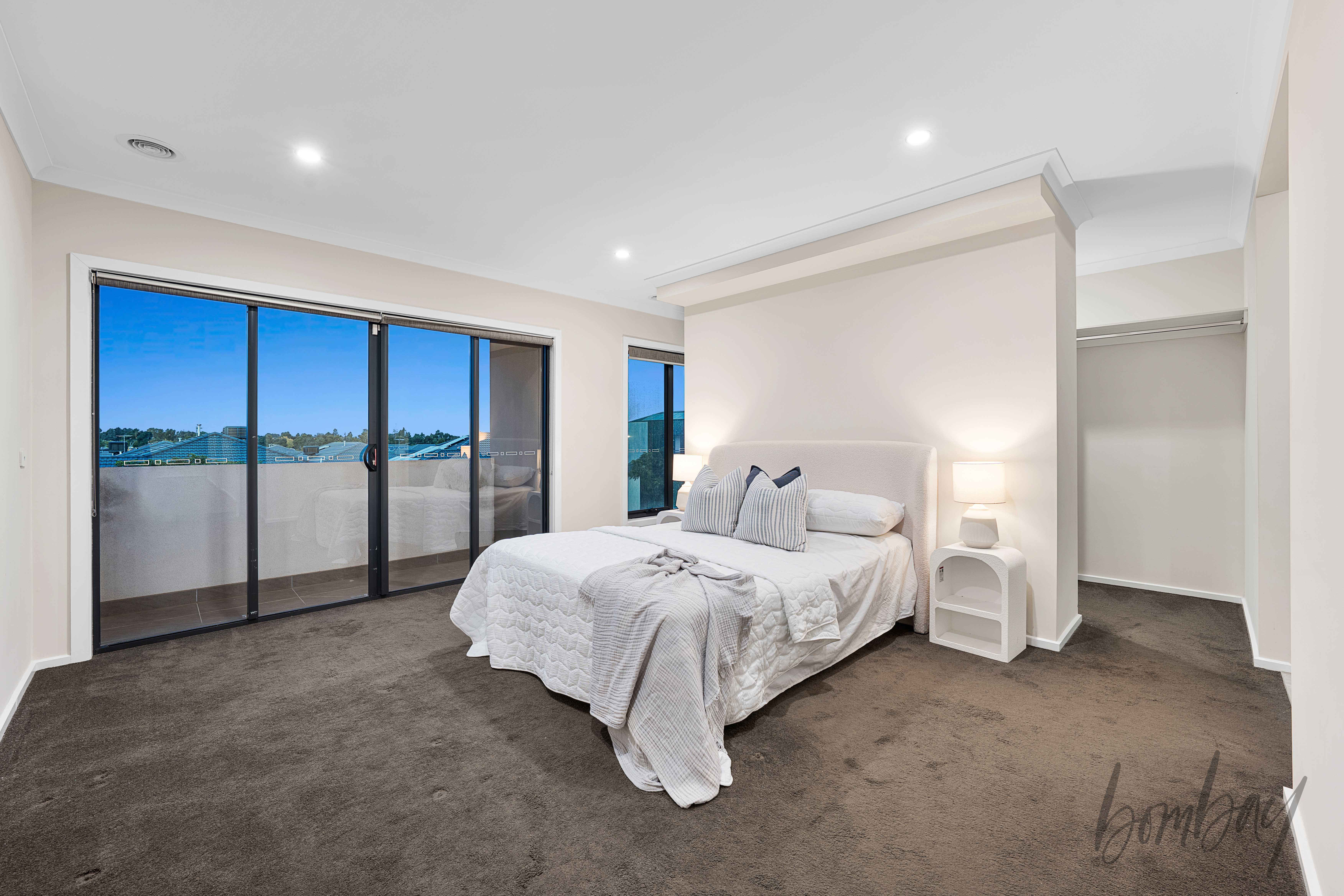 5-bedroom house at 9 ROEBLING STREET, Craigieburn VIC 3064, Hume, Victoria