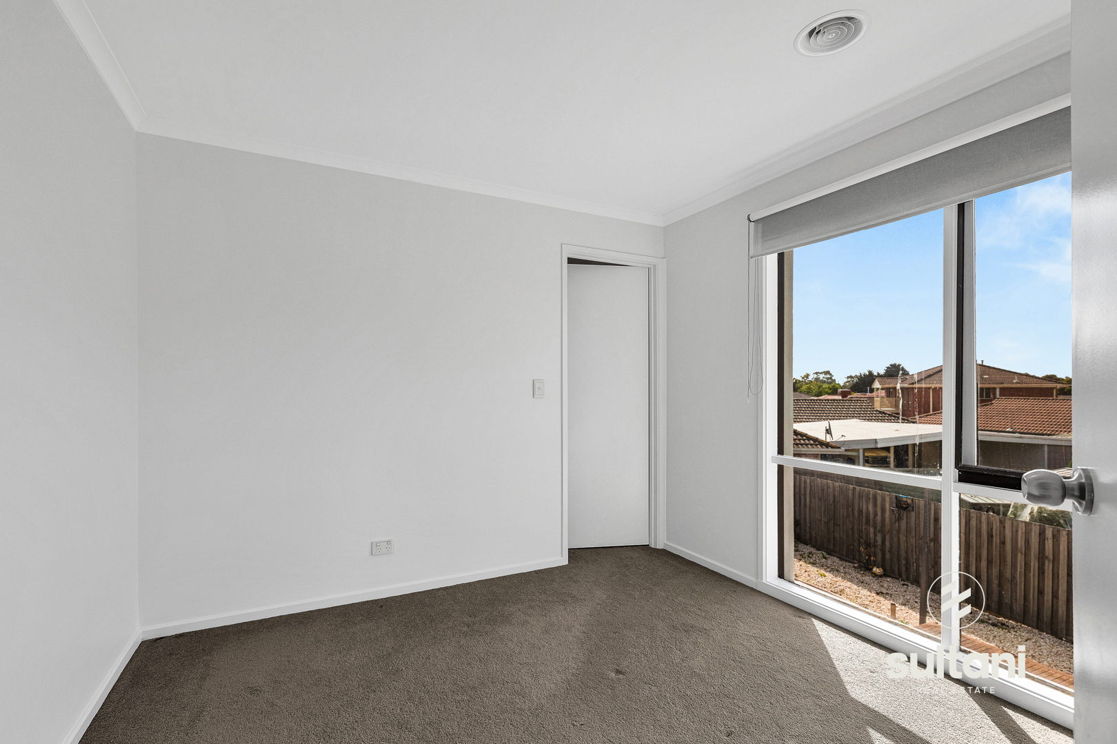 124 Courtenay Avenue, Cranbourne North, VIC 3977 - Image 10