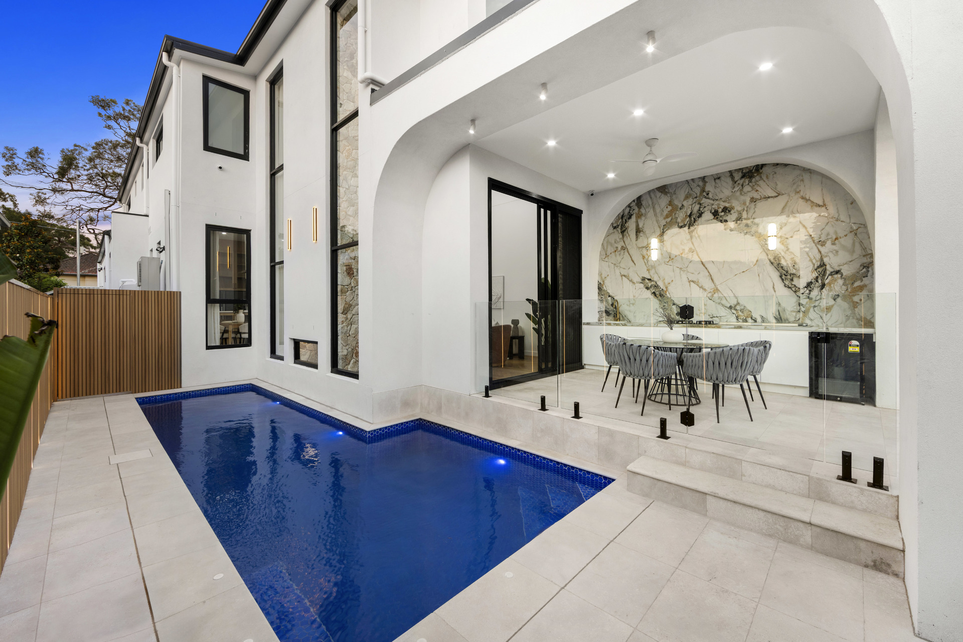 4-bedroom unit at 164B Caringbah Road, Caringbah South, NSW 2229, Sutherland, New South Wales