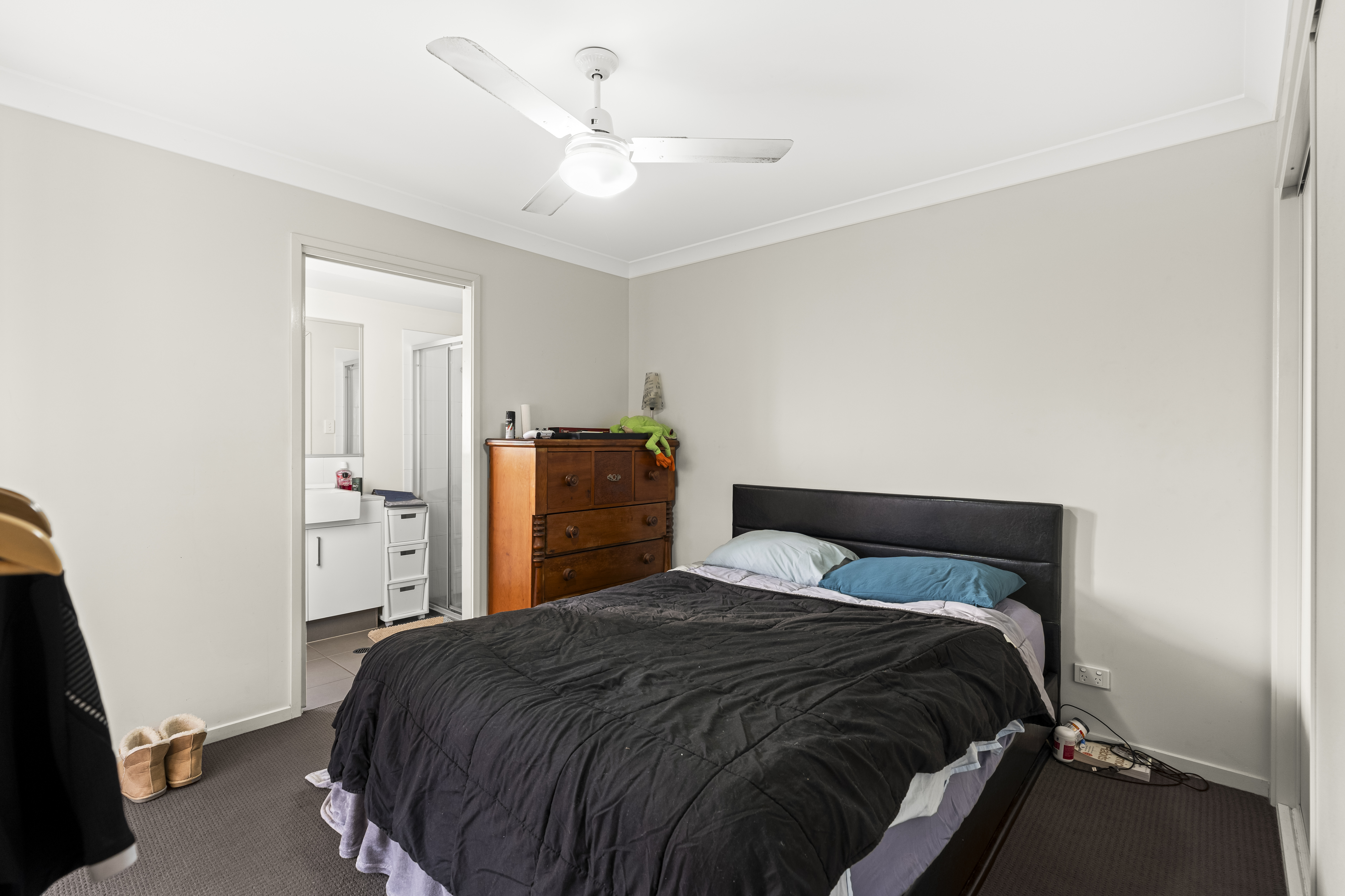 6-bedroom unit at 81 Cambooya Street, Drayton, QLD 4350, Toowoomba, Queensland