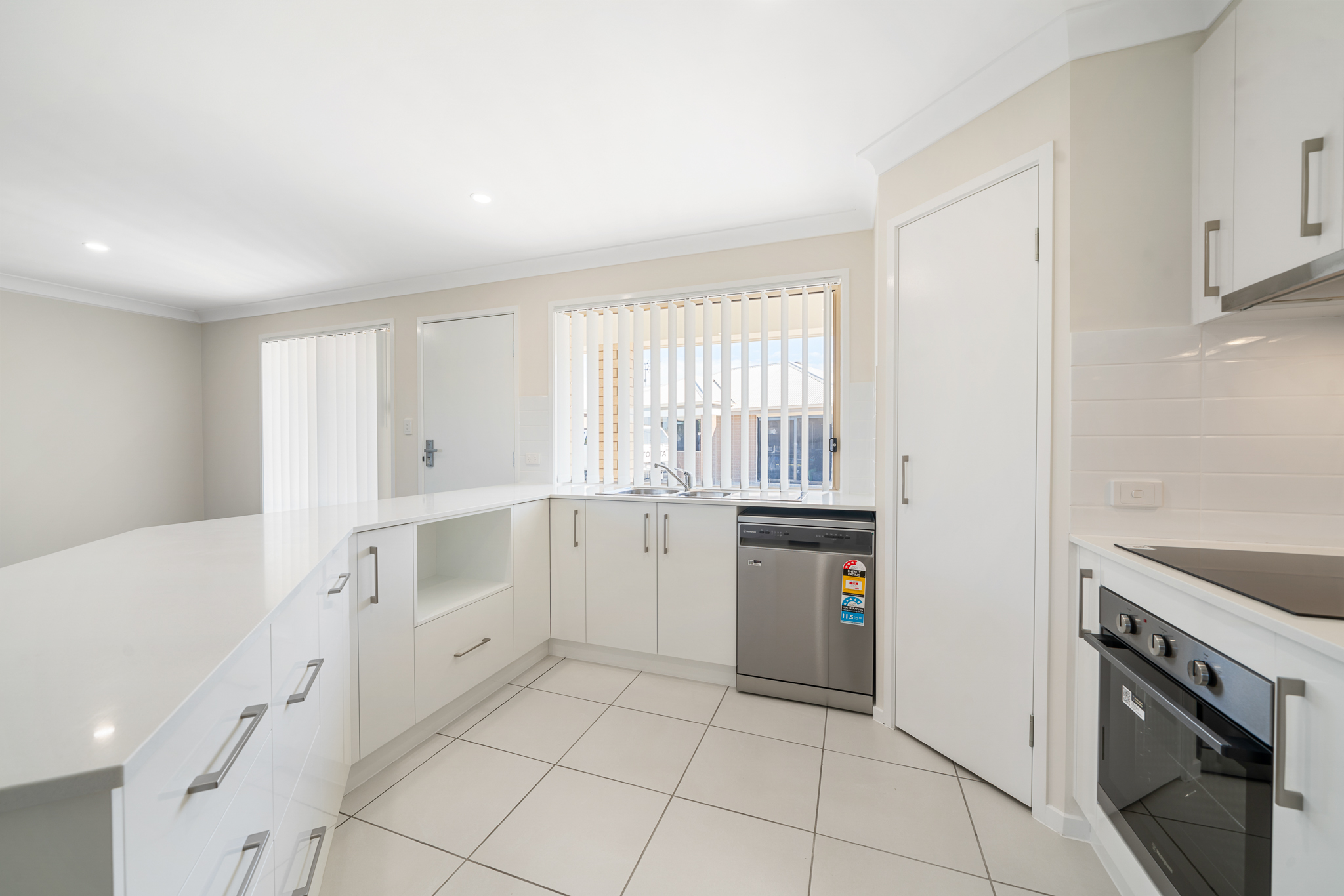 3-bedroom unit at 5 98 MAIN STREET, WESTBROOK QLD 4350, Toowoomba, Queensland