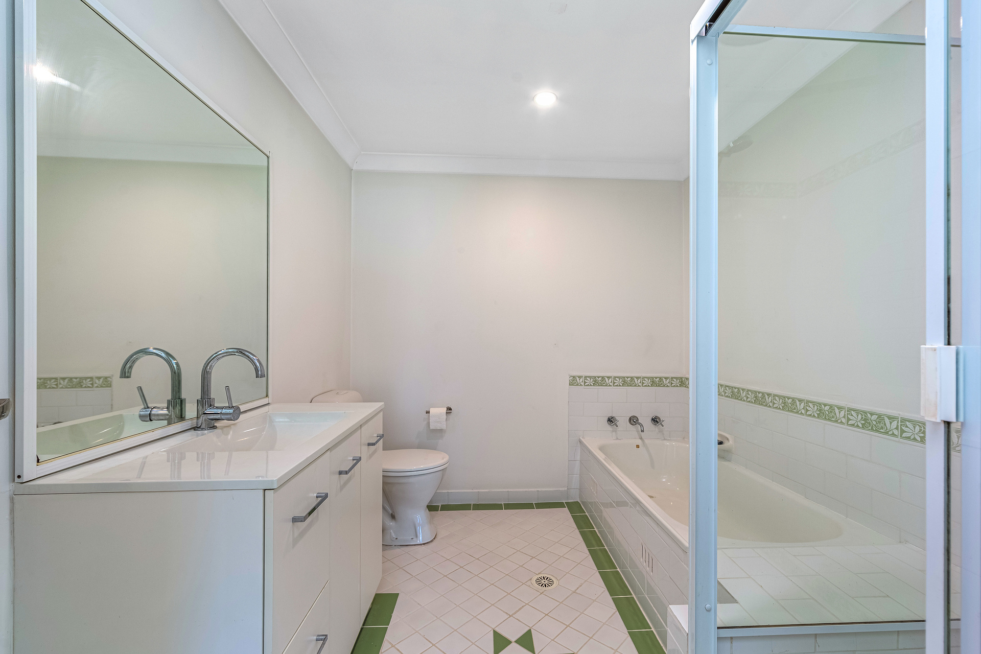 3-bedroom unit at 2/36 Treeview Place, Mardi, NSW 2259, , New South Wales