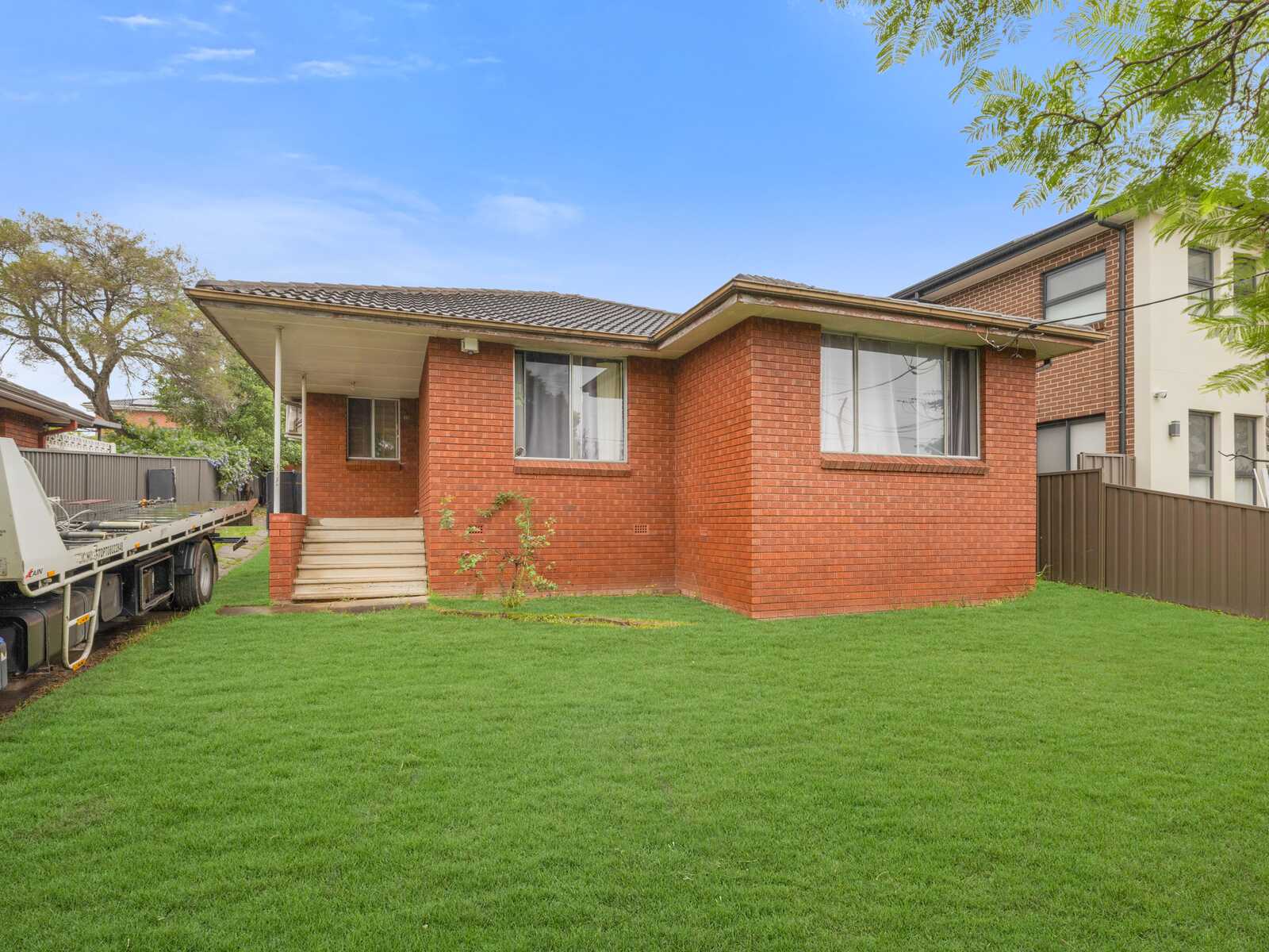 16 MANDOON ROAD, Girraween NSW 2145 - Image 1