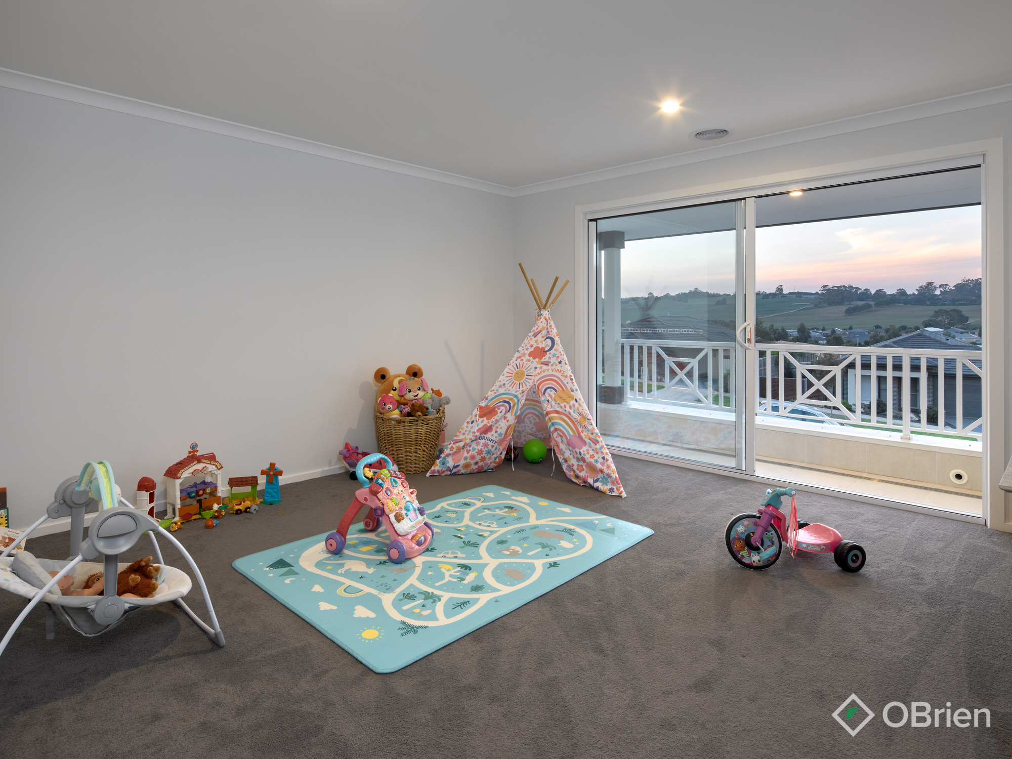 27 HART DRIVE, Warragul VIC 3820 - Image 9