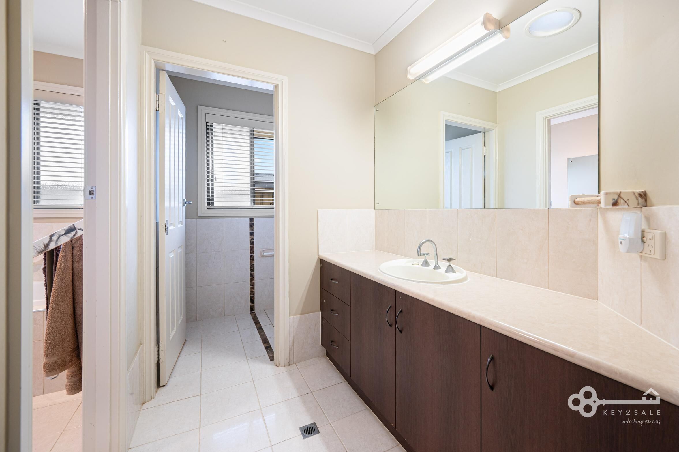 5-bedroom house at 9 EMERALD DRIVE, Mount Gambier SA 5290, Mount Gambier, South Australia