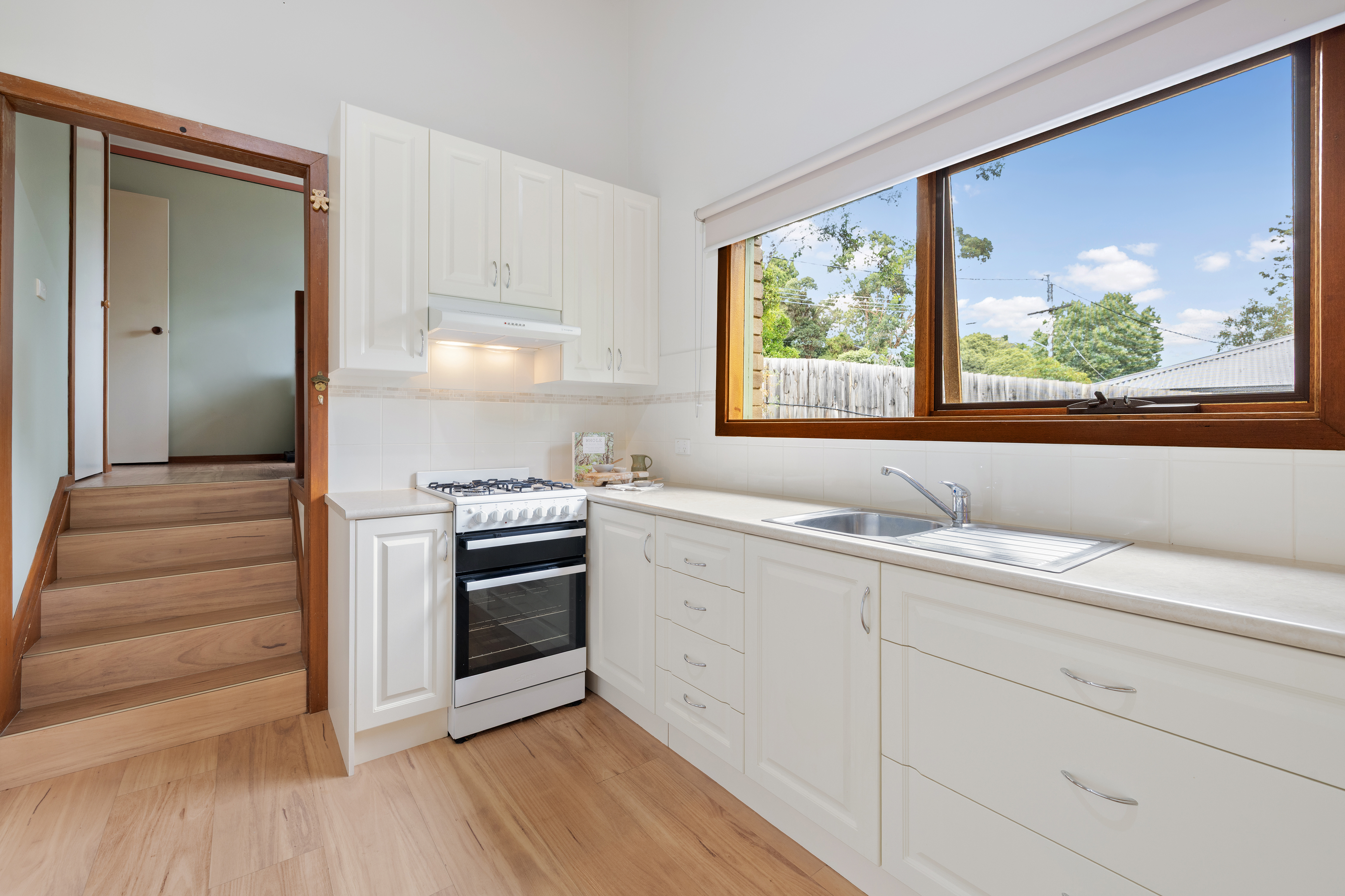 13 Hakea Drive, Montrose, Vic, 3765 - Image 4