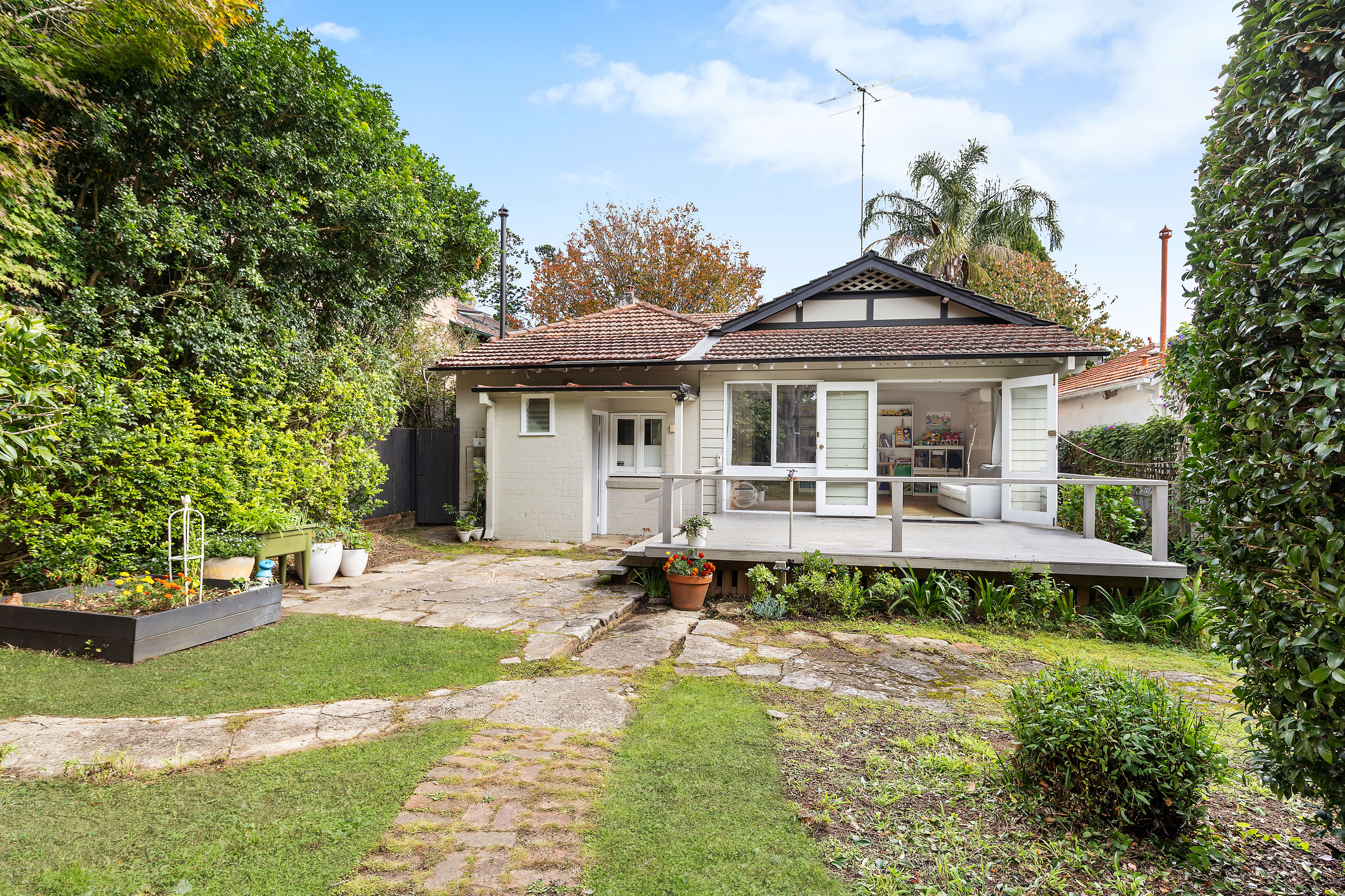 5 Illoura Avenue, Wahroonga, NSW 2076 - Image 2