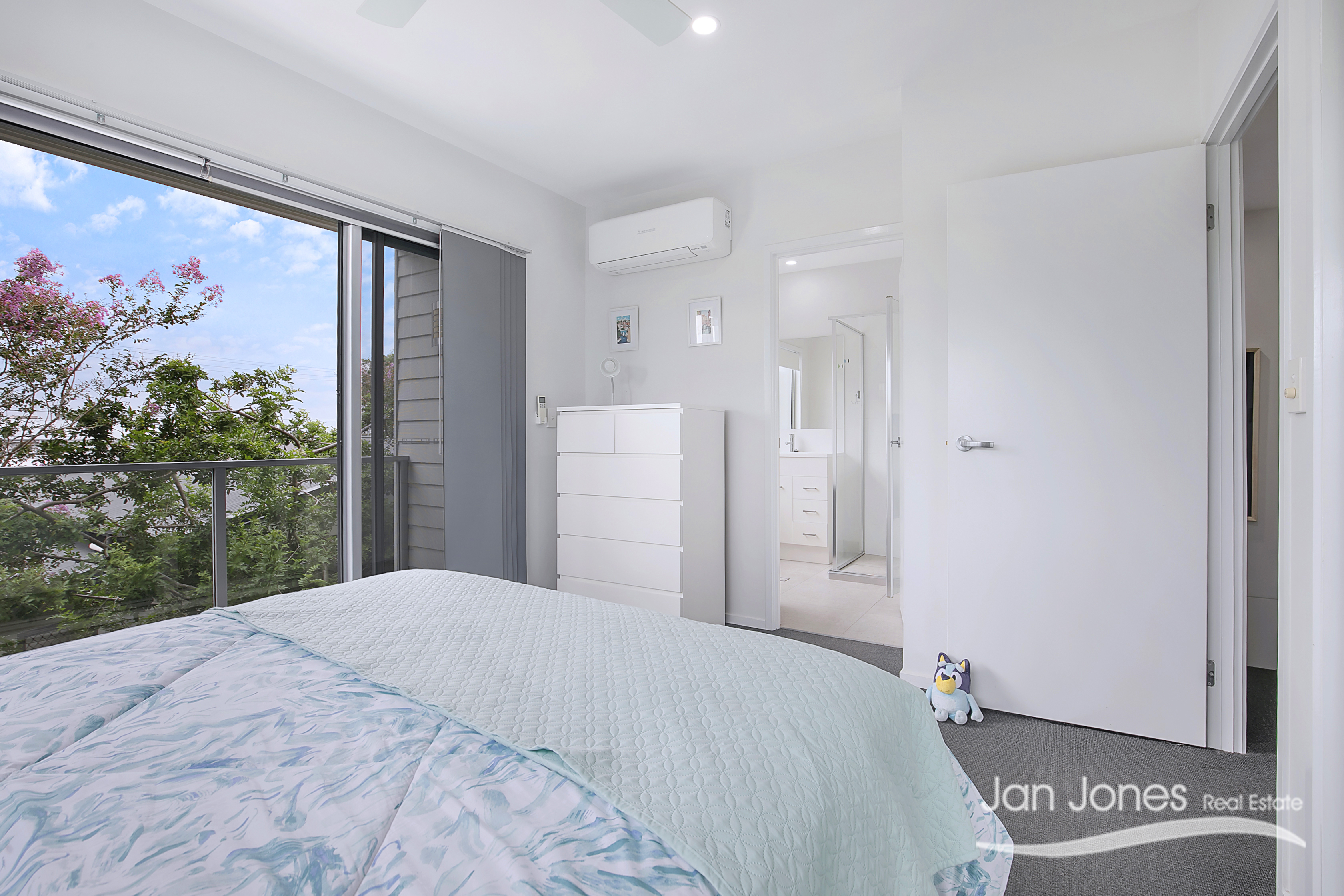 UNIT 1 216 VICTORIA AVENUE, Margate QLD 4019 - Image 8