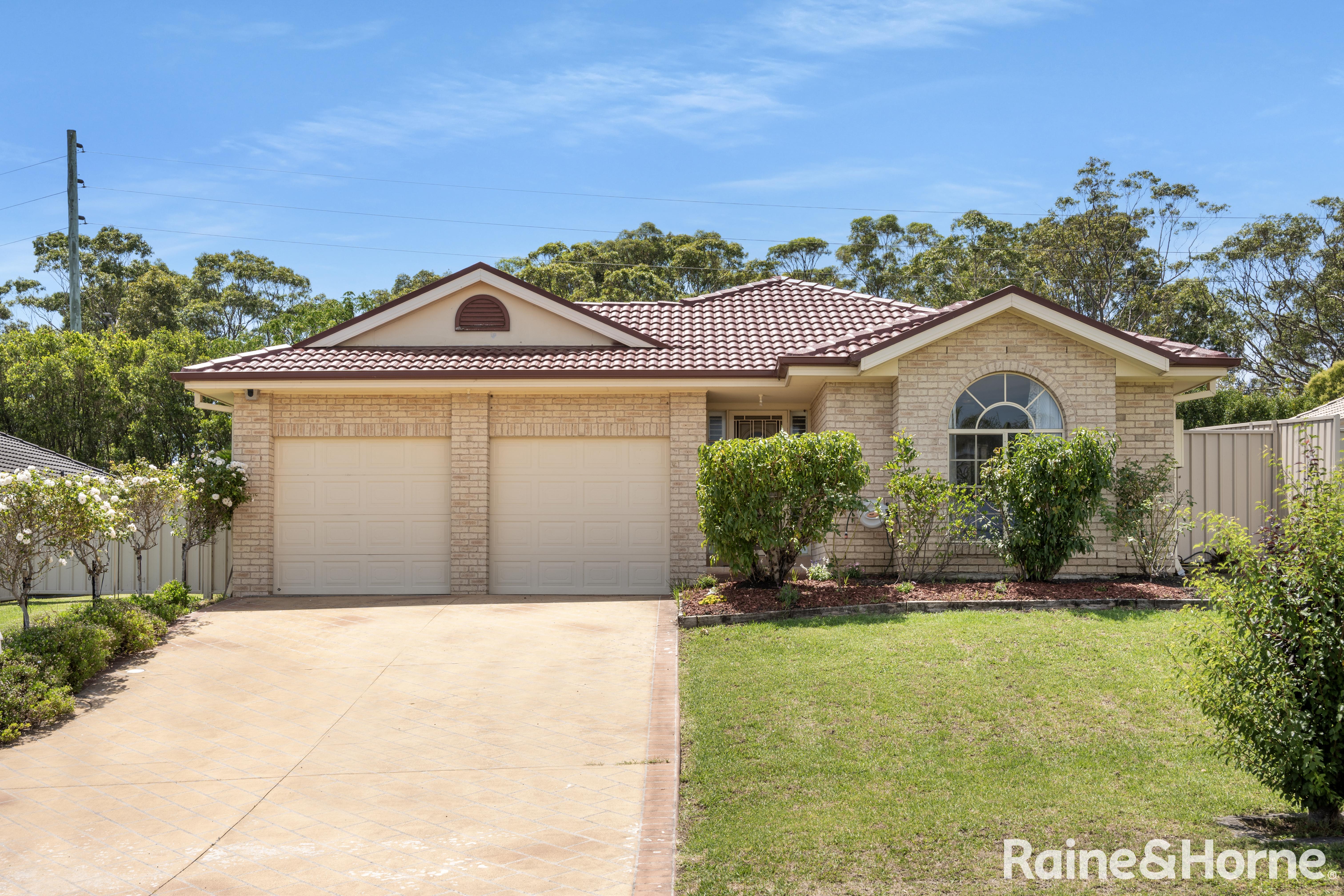 15 Warrigal Street, Nowra, NSW 2541 - Image 1