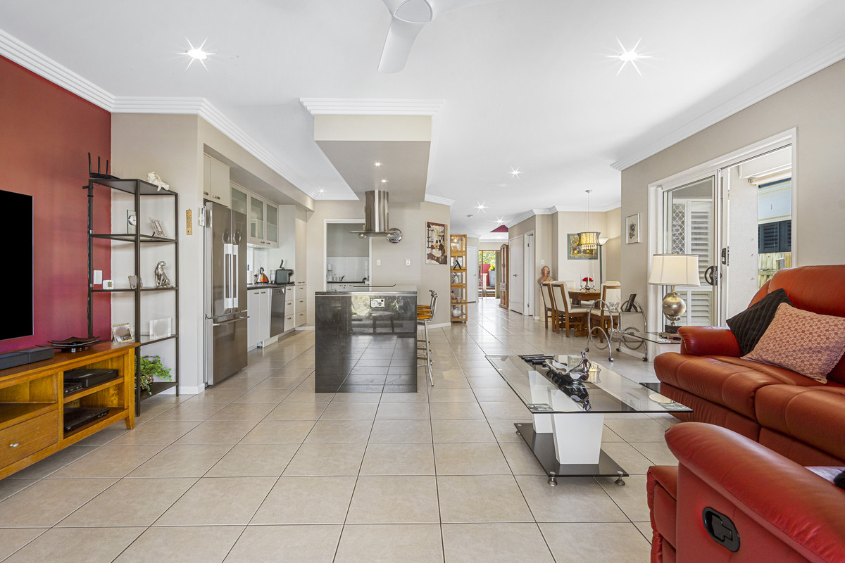 588 Oxley Avenue, Scarborough, QLD 4020 - Image 3