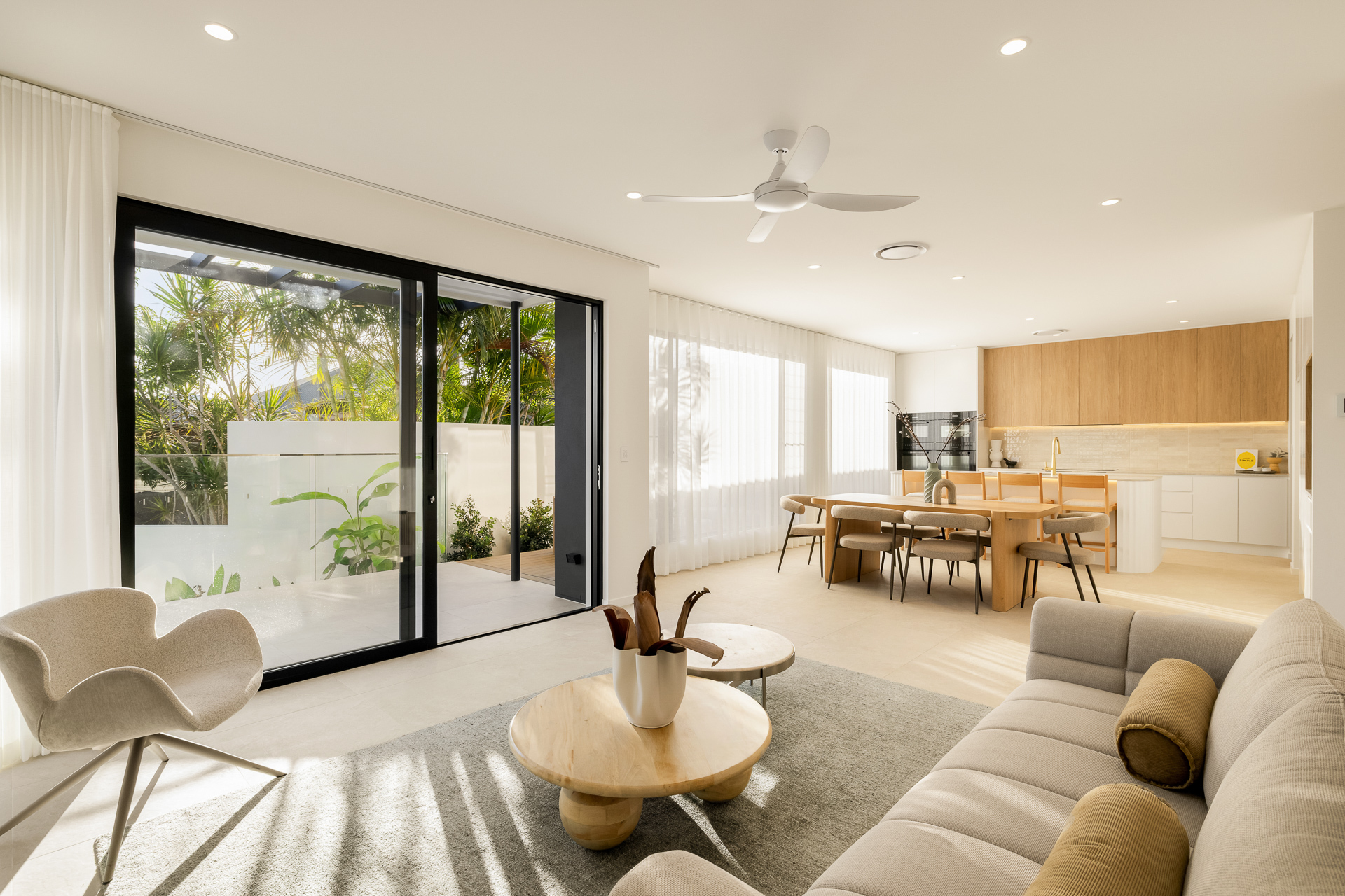 5 RIO VISTA BOULEVARD, Broadbeach Waters QLD 4218 - Image 3