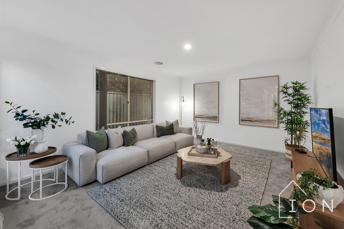 17 BRADFORD DRIVE, Cranbourne East VIC 3977 - Image 6