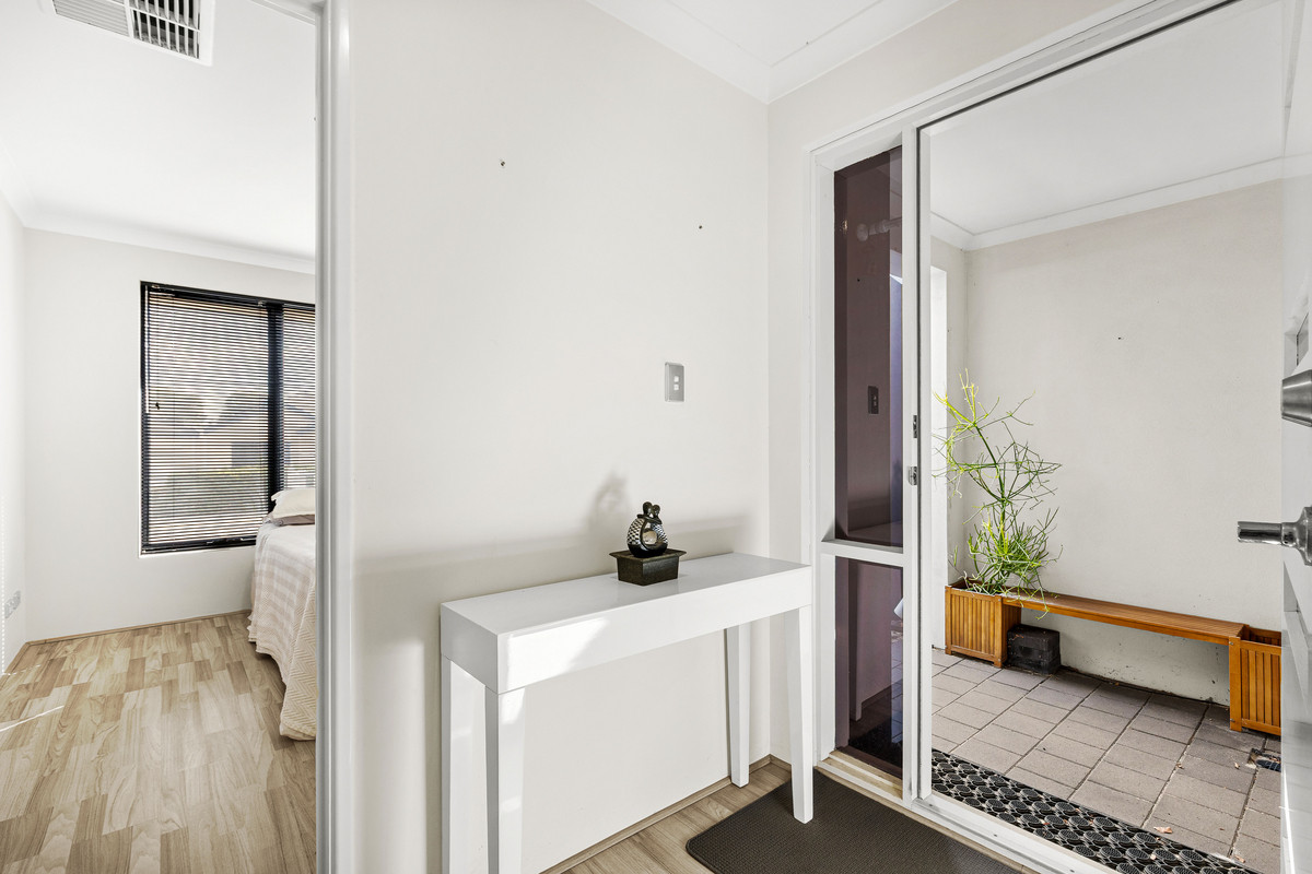 3-bedroom house at 18 Conferta Link, Banksia Grove, WA 6031, Wanneroo, Western Australia