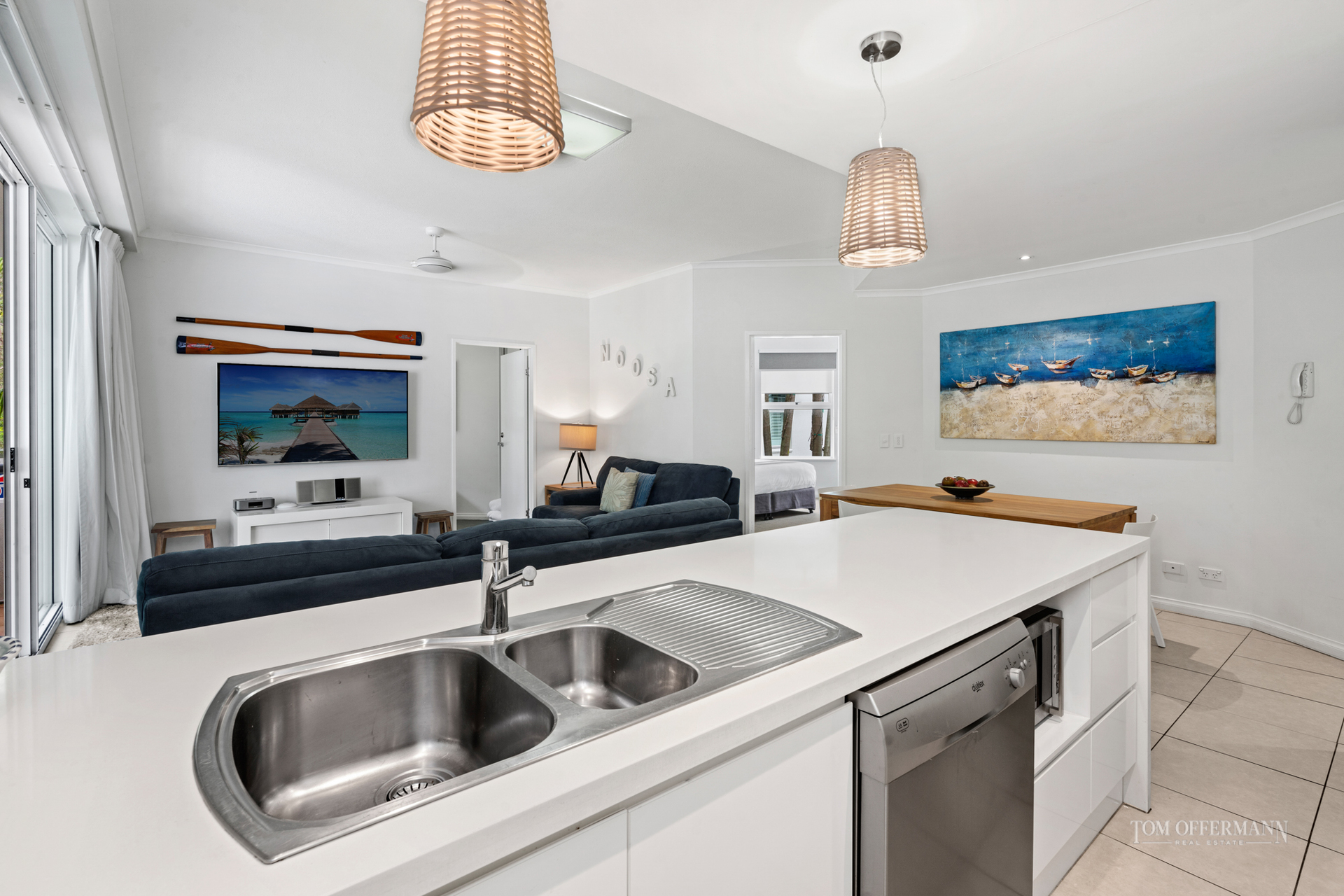 5 42 HASTINGS STREET, NOOSA HEADS QLD 4567 - Image 4