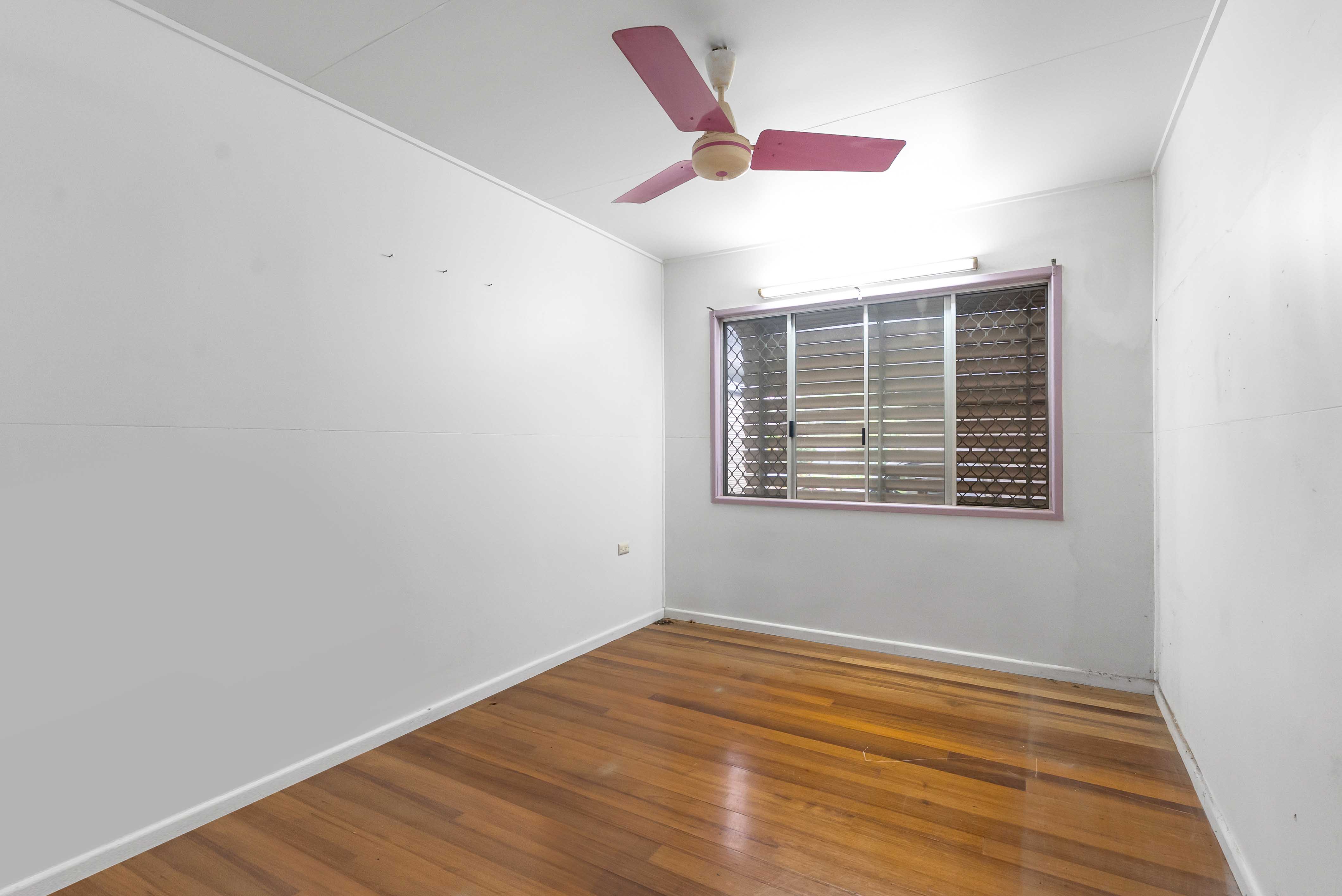 451-453 MCCOOMBE STREET, Mooroobool QLD 4870 - Image 10